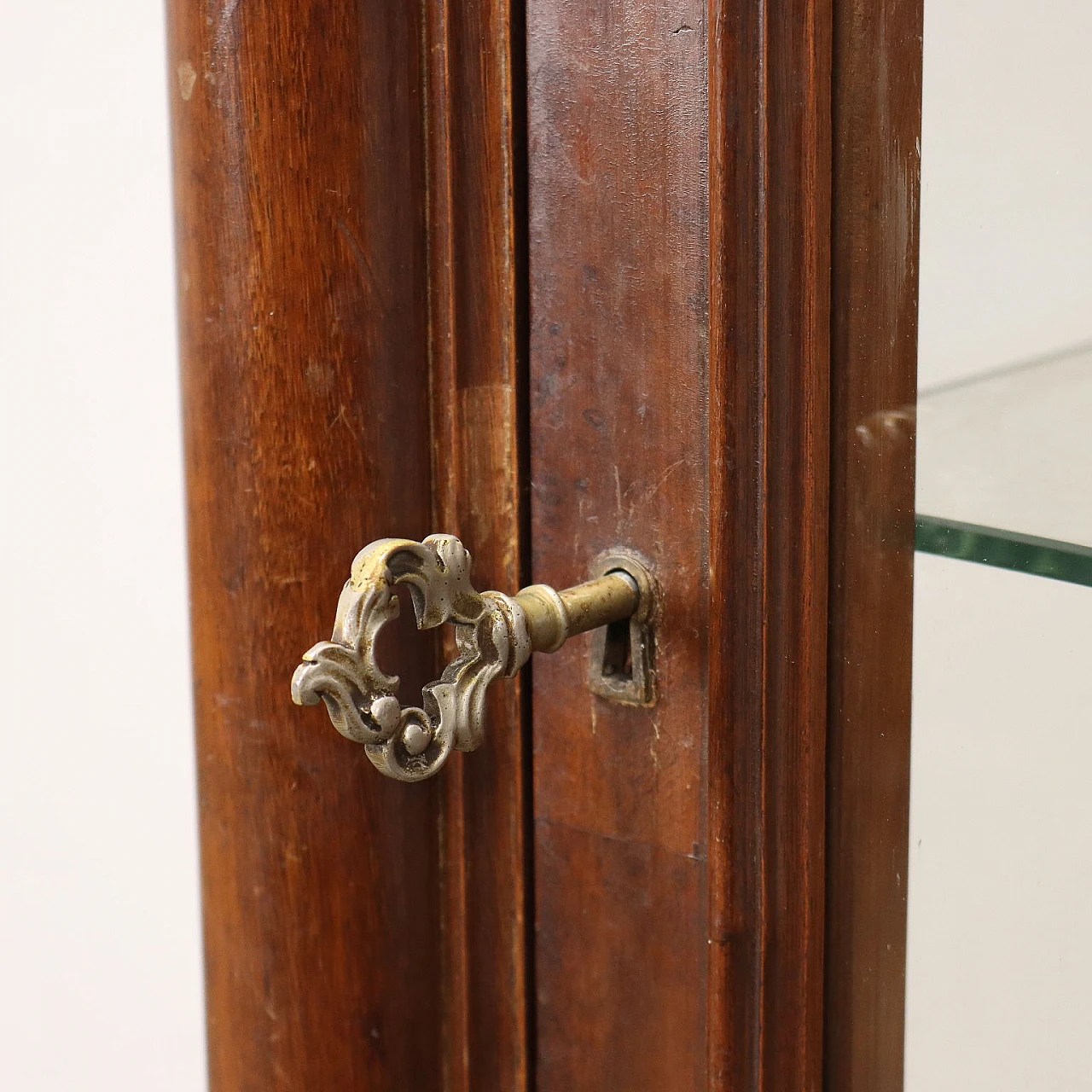 Mahogany and burl veneer showcase with rocaille motifs 6