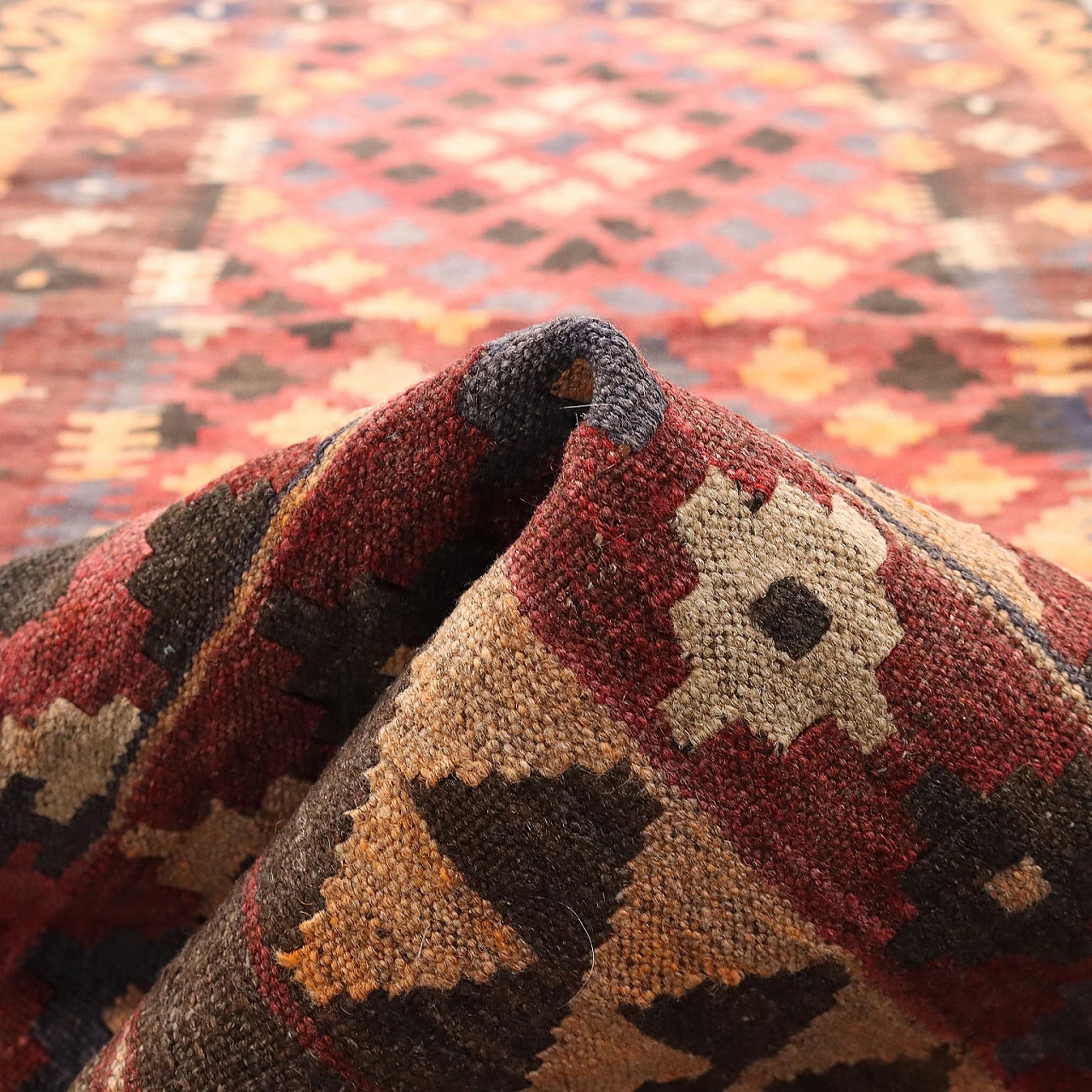 Red & brown thin knot Kilim rug in cotton and wool 9