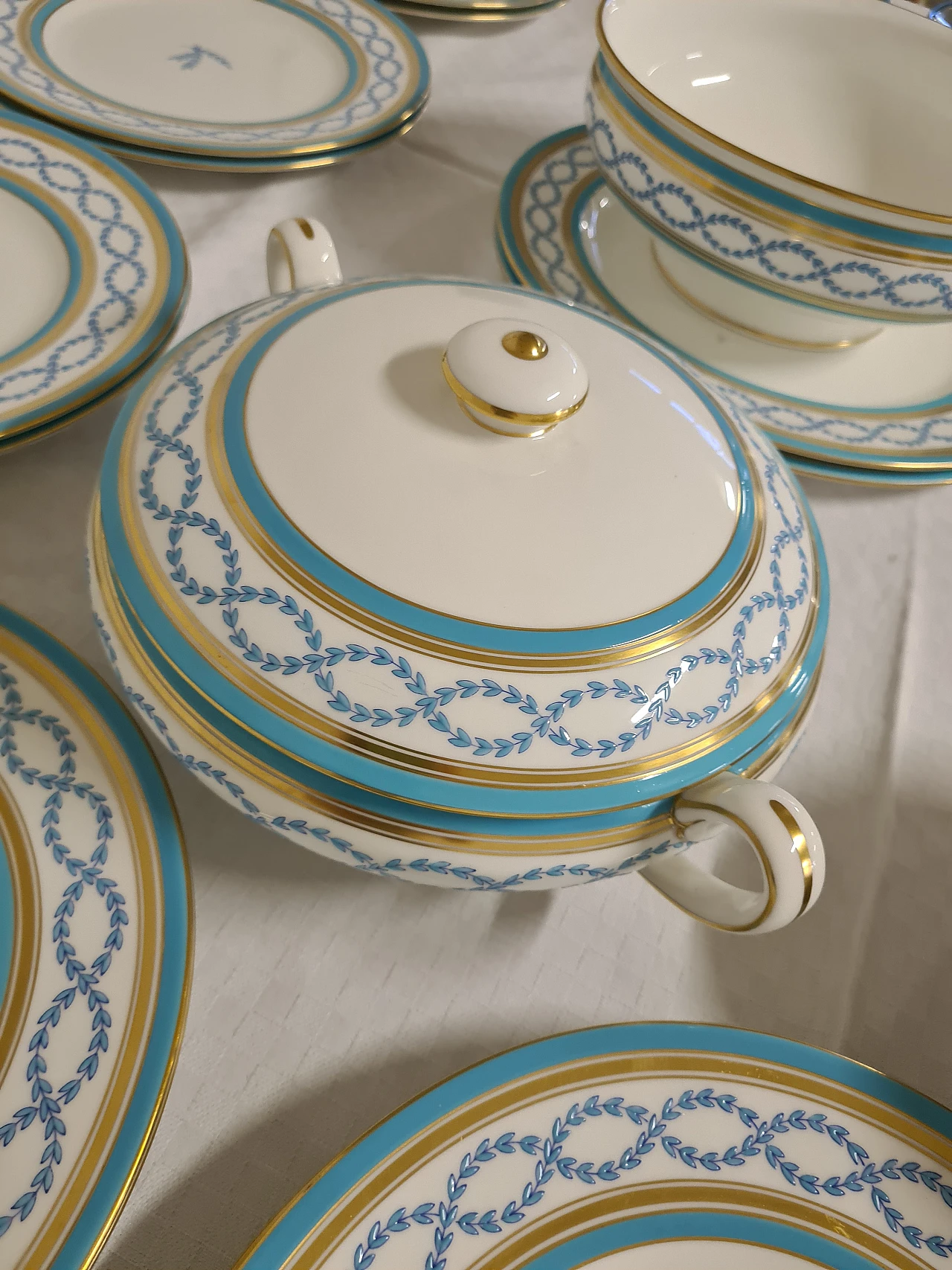 Antoniette Manufacture Minton tableware set, 1968 2