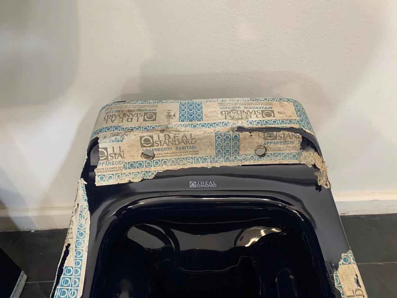 Lavabo, bidet e wc Conca di Paolo Tilche per Ideal Standard, anni '70 7