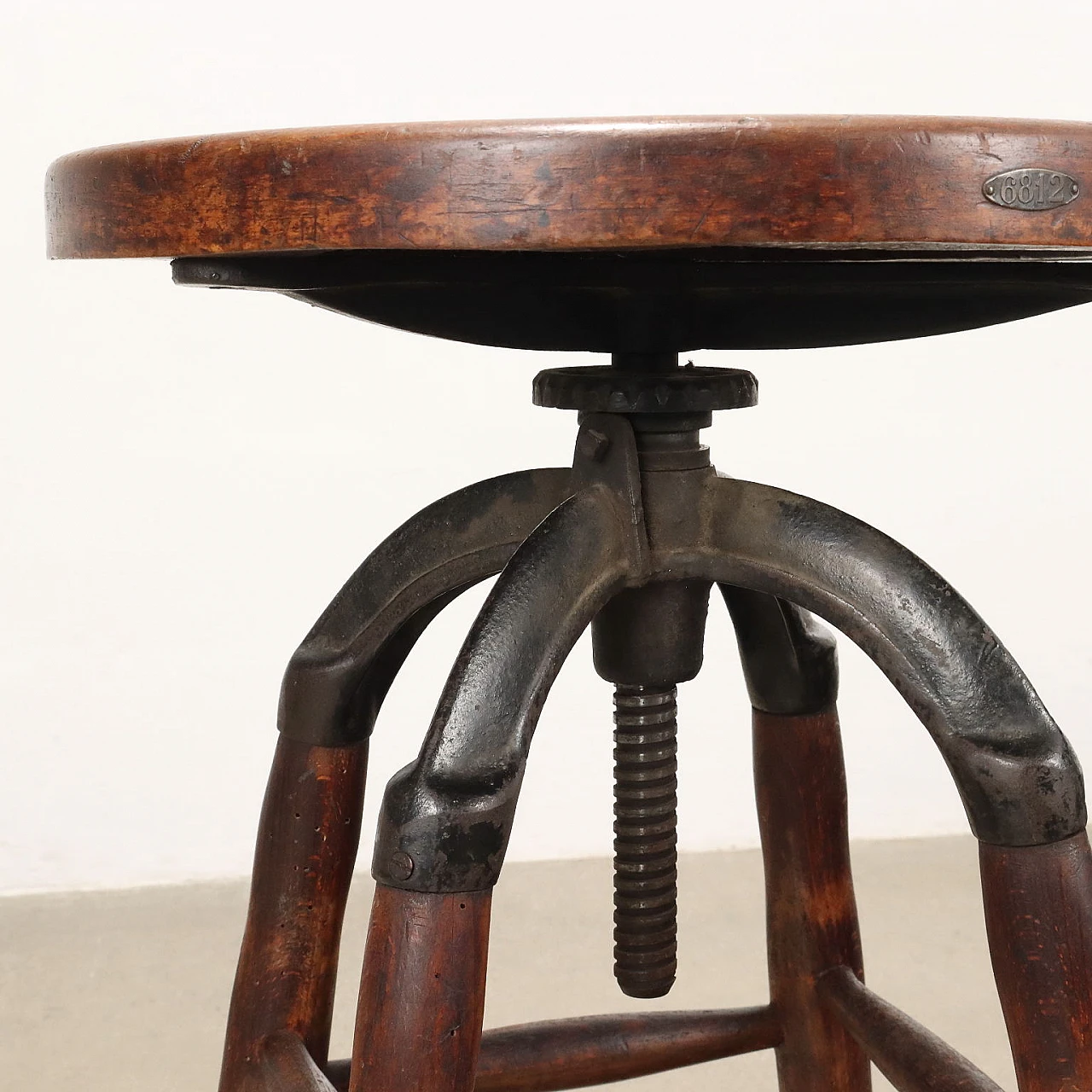 Coppia di Sgabelli in legno della Ditta Alfredo Cavestri Milano 4