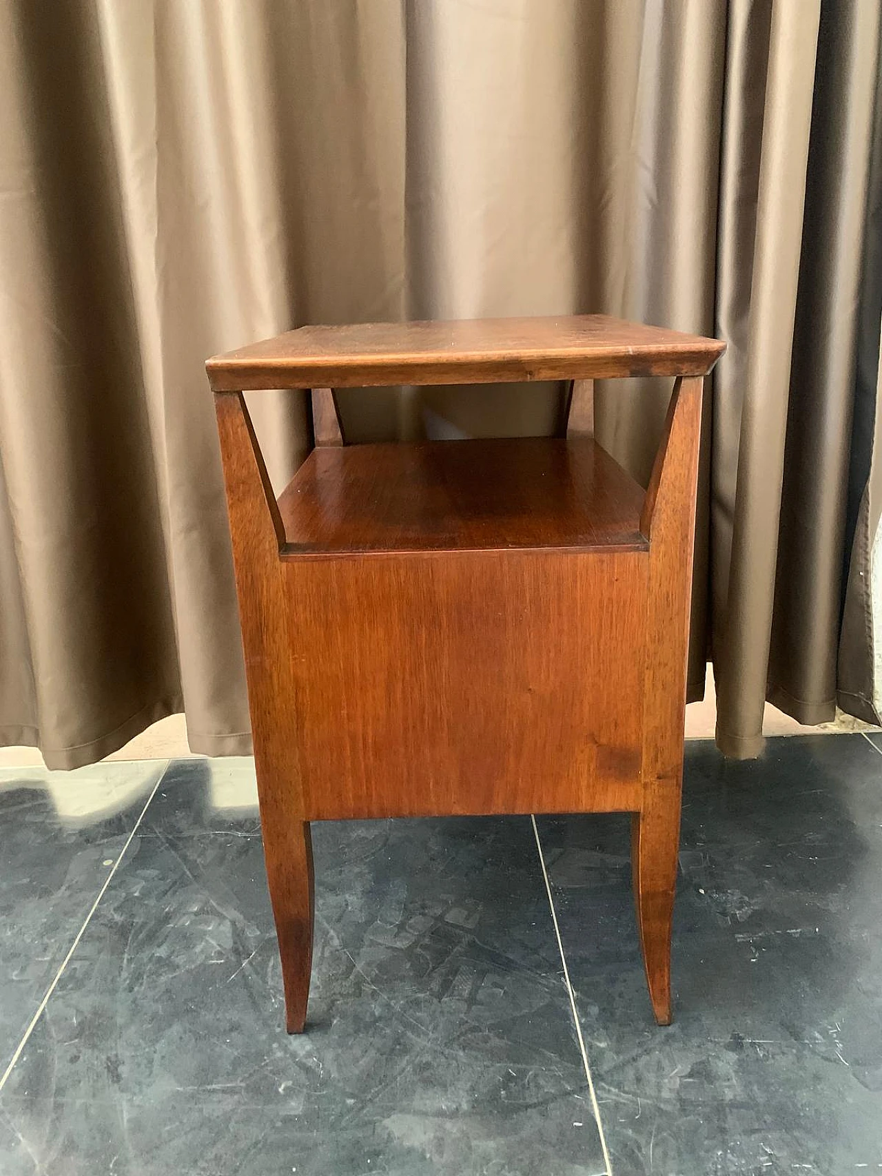 Comodino Art Déco in legno di faggio con un'anta, anni '40 10
