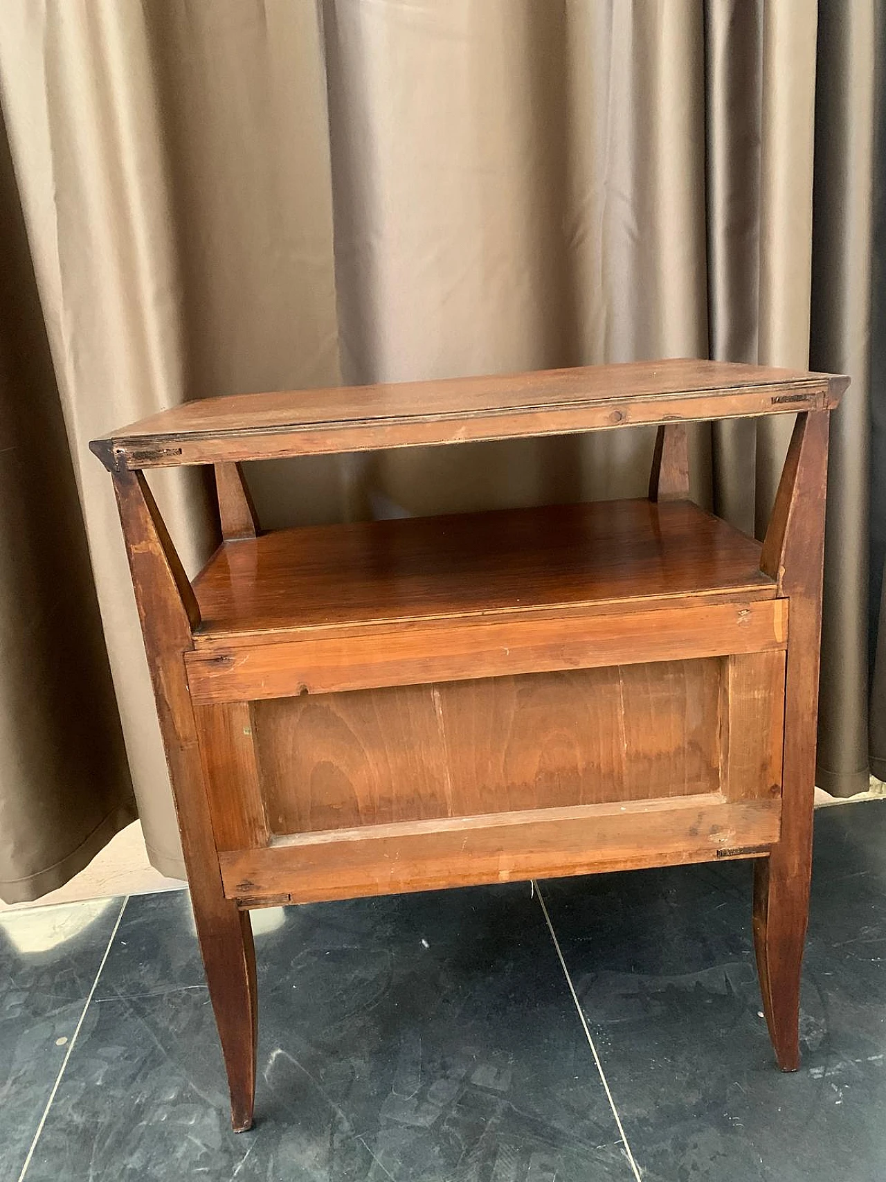 Comodino Art Déco in legno di faggio con un'anta, anni '40 12