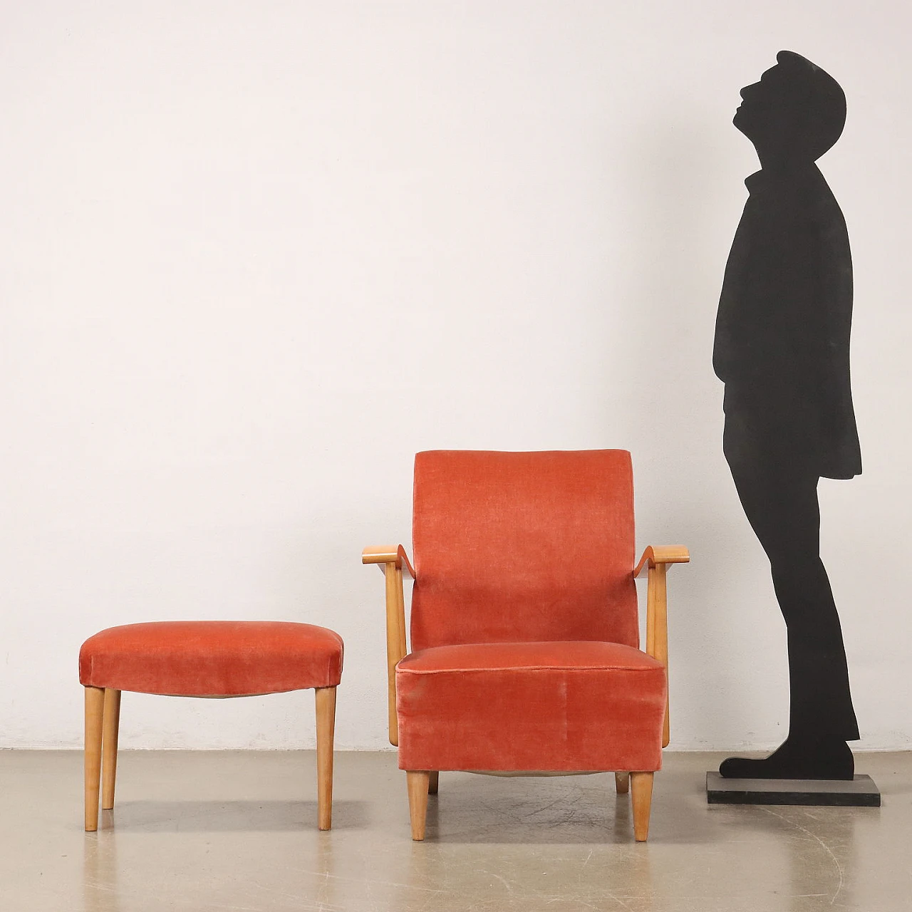 Coppia di Poltrone con poggiapiedi in legno e tessuto, anni '80 2