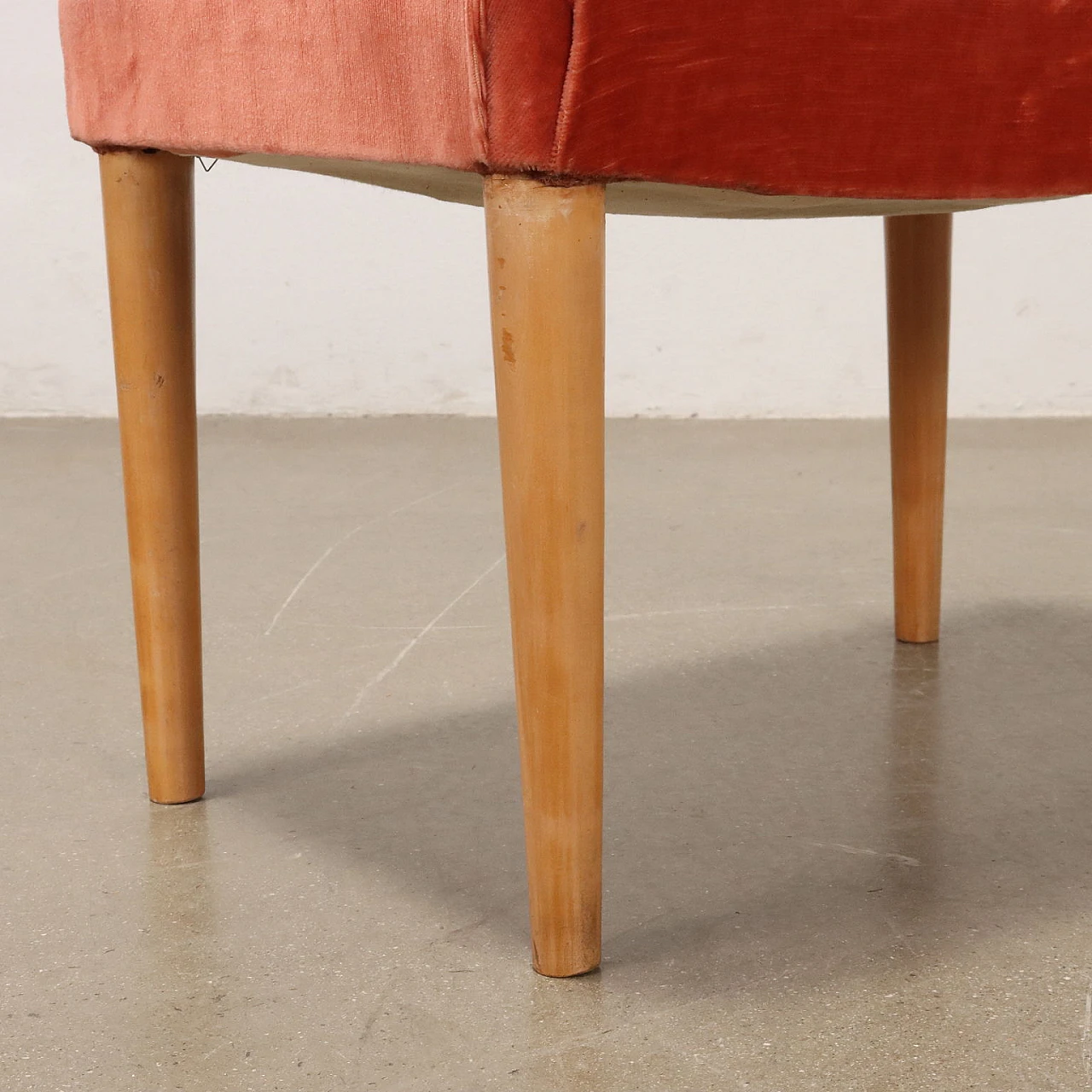 Coppia di Poltrone con poggiapiedi in legno e tessuto, anni '80 9