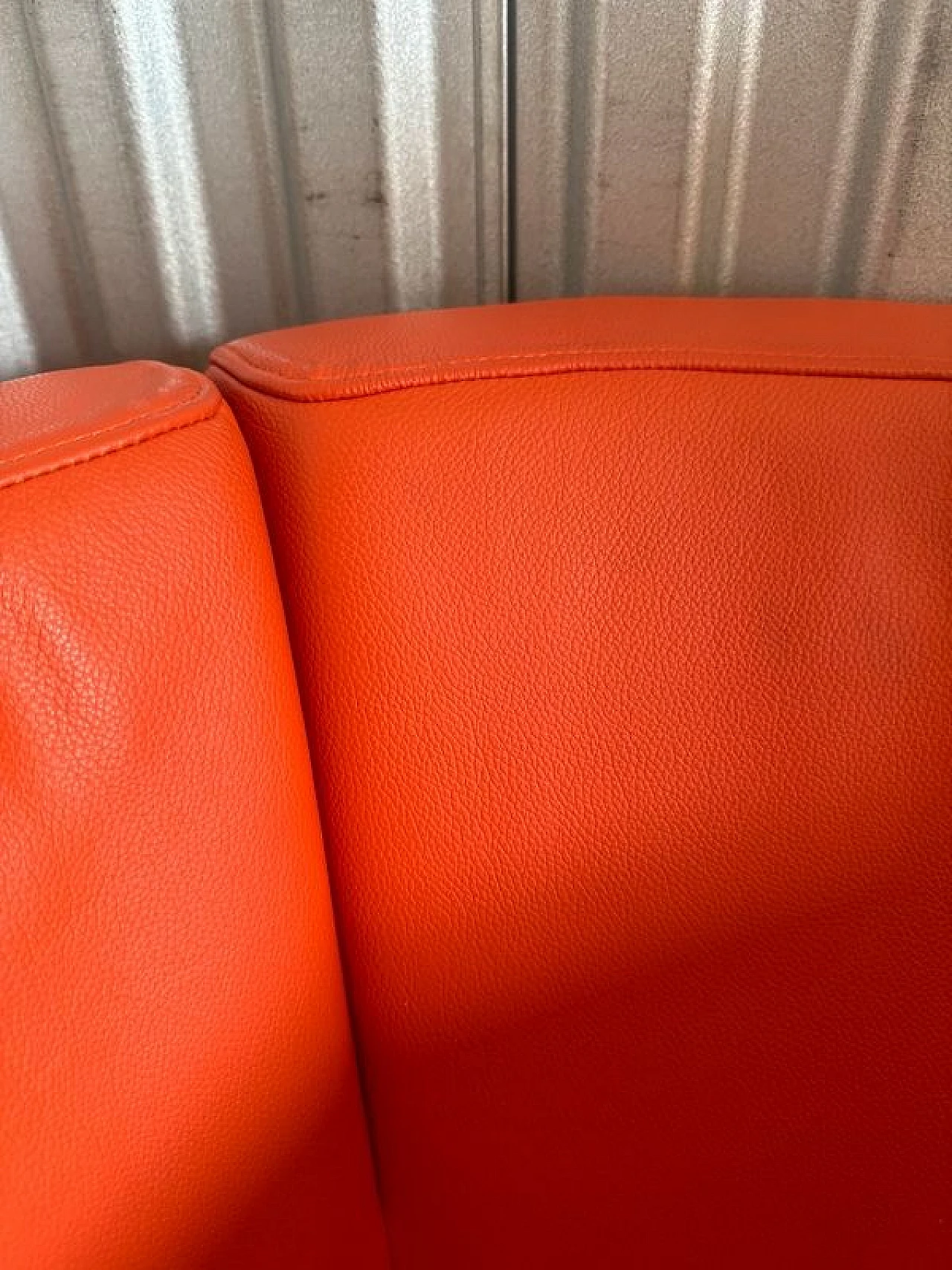 Coppia di poltrone Tulip di Jeffrey Bernett per B&B Italia 5