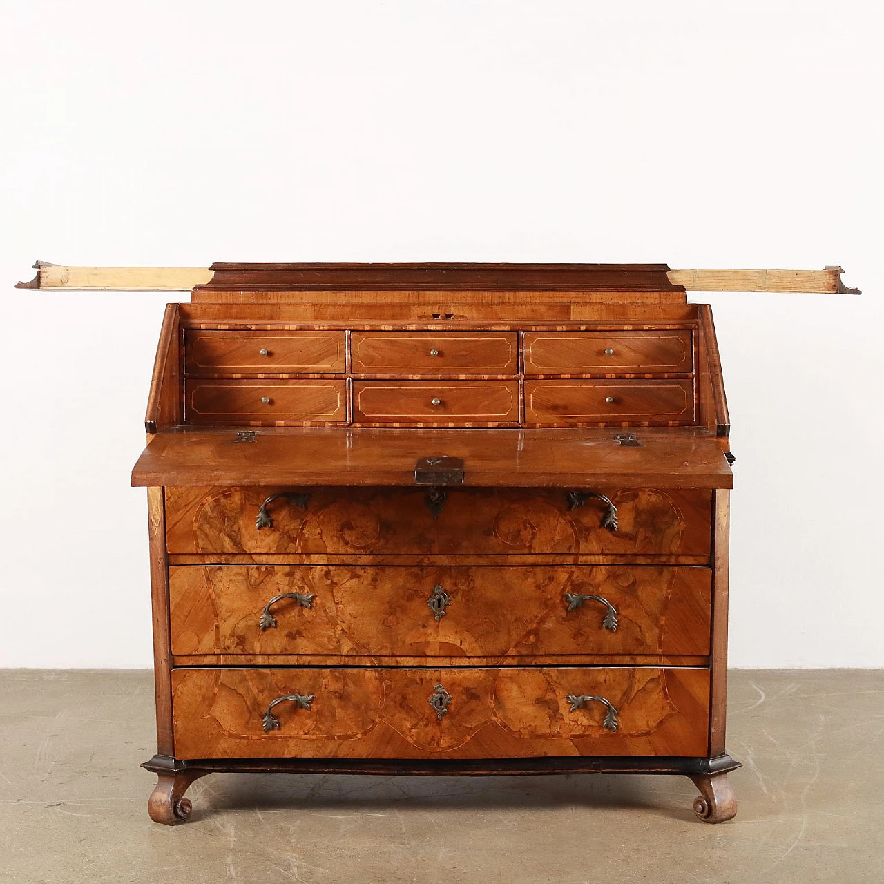 Ribalta Barocchetto lastronata in noce, metà '700 3