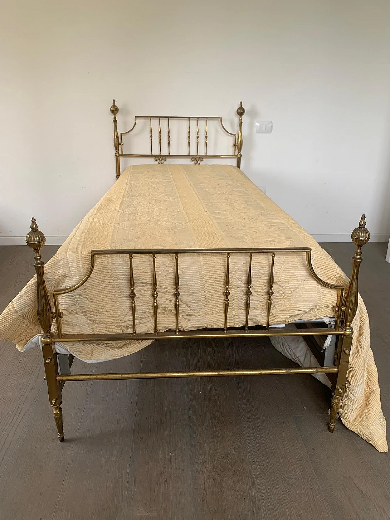 Letto singolo in ottone, anni '50 10