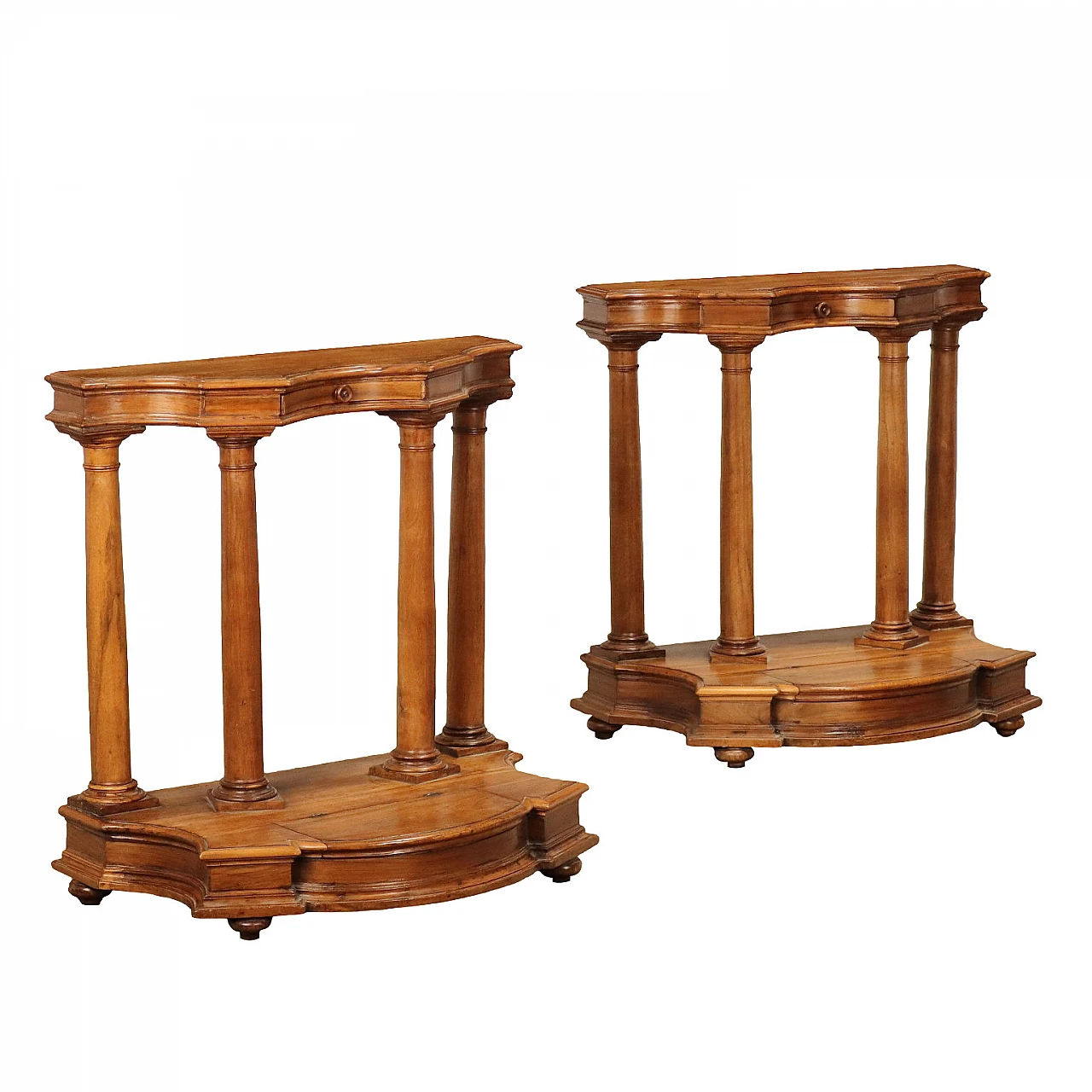 Coppia di inginocchiatoi a giorno Barocchi in noce, primo quarto '700 1