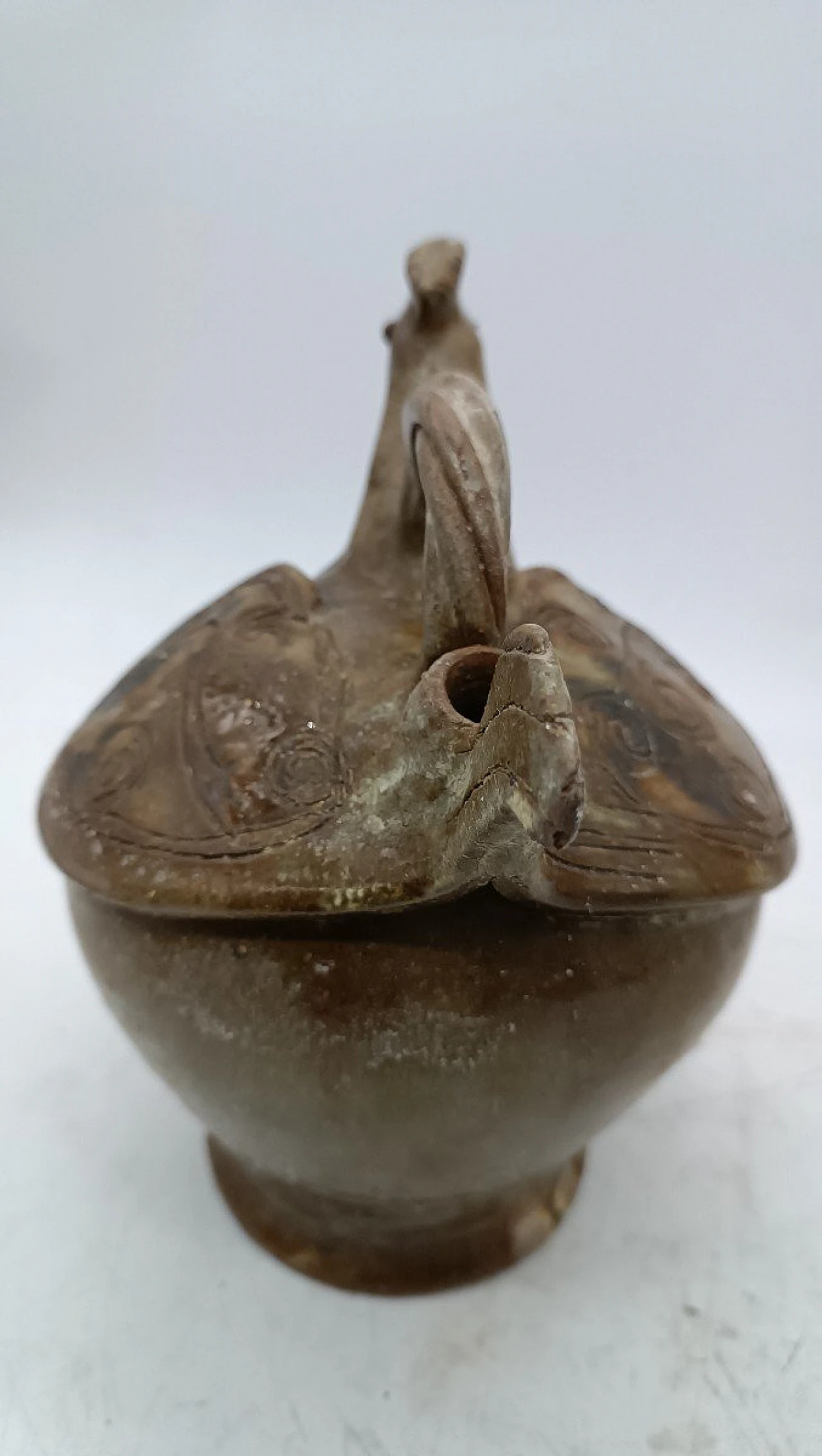 Brocca da vino a forma di gallo in maiolica invetriata, '700 9