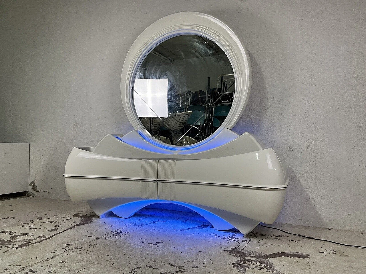 Cassettiera con specchio Space Age retroilluminata di DBM, anni '60 3