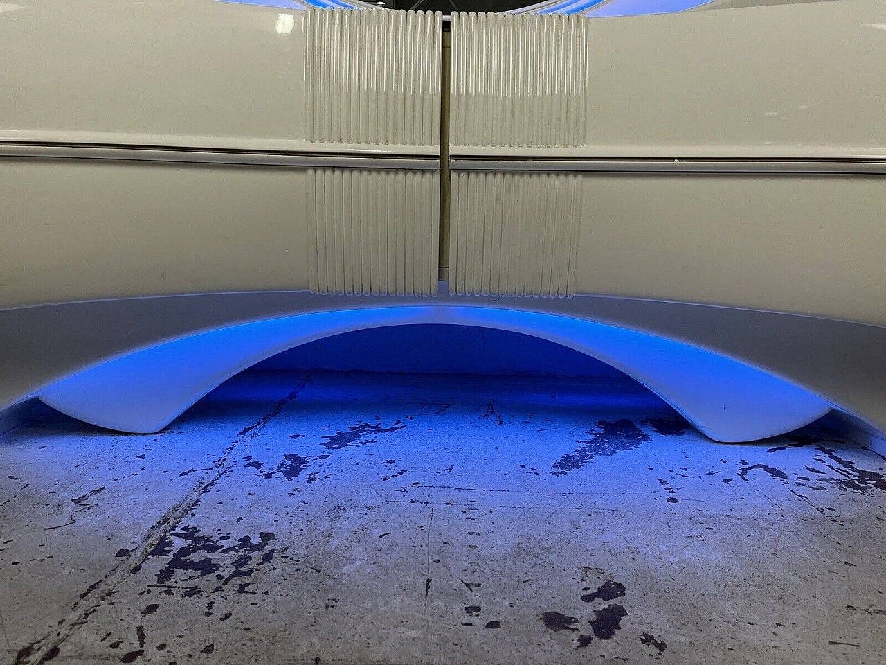 Cassettiera con specchio Space Age retroilluminata di DBM, anni '60 7