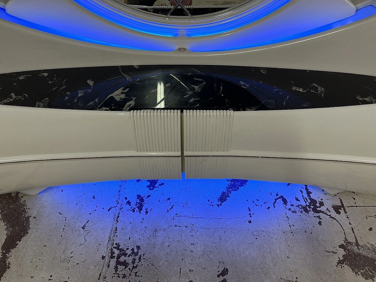 Cassettiera con specchio Space Age retroilluminata di DBM, anni '60 8