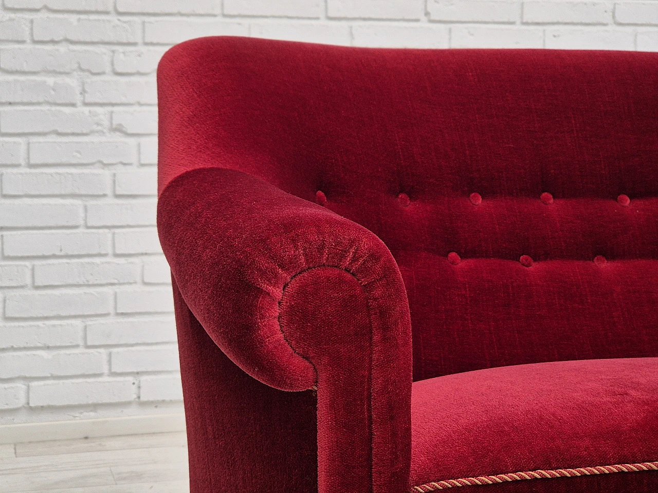 Danish three-seater cherry red velvet sofa, 1960s 11