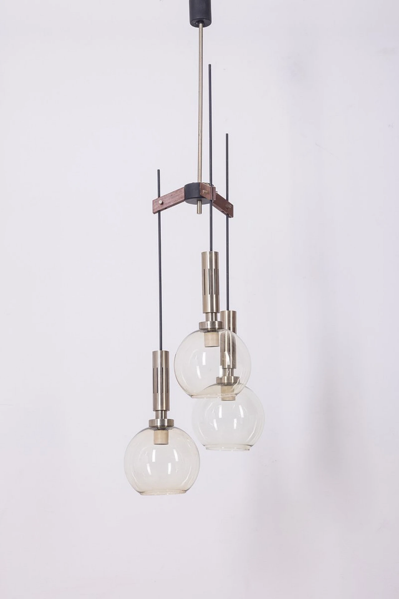 Lampadario a 3 luci in ottone dorato, metallo, legno e vetro, anni '60 3