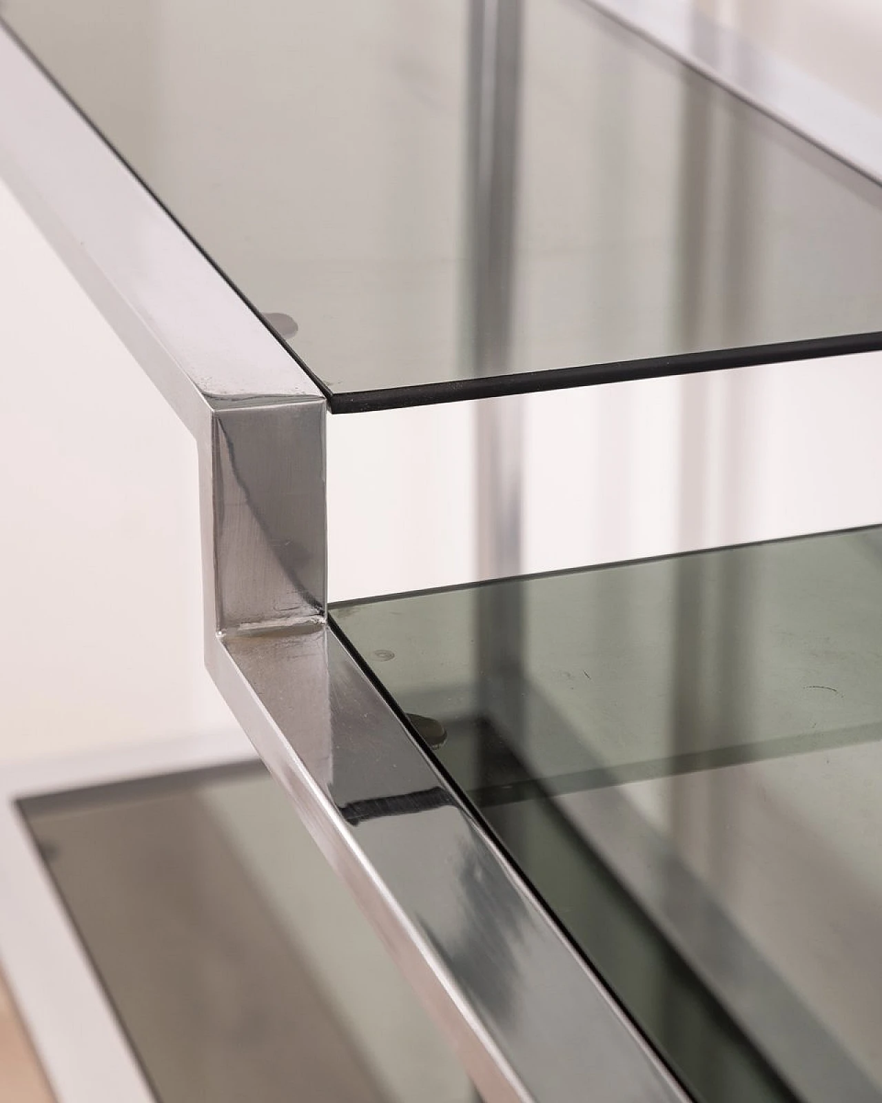 Chrome-plated metal bookcase with blue glass shelves, 1970s 8