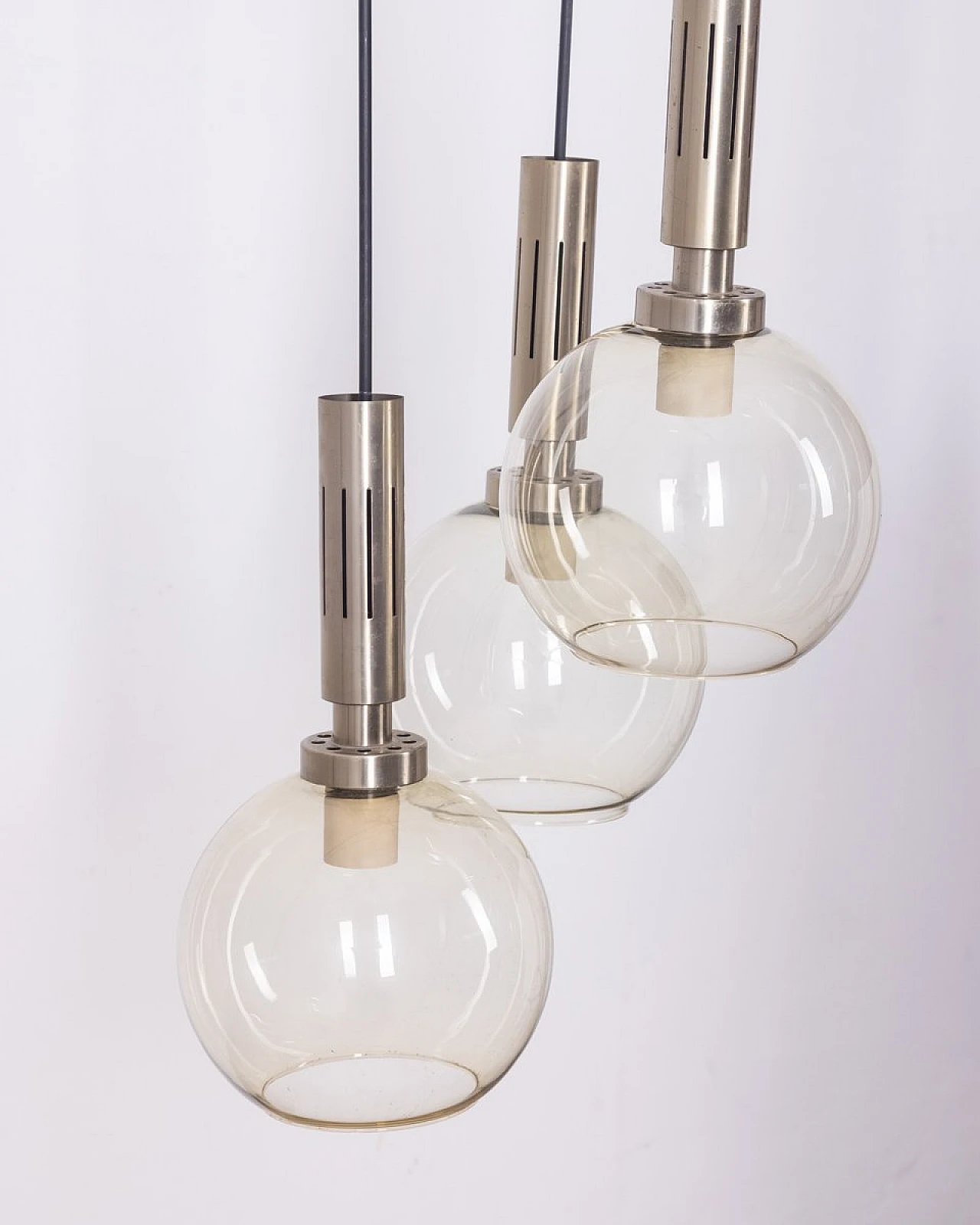 Lampadario a 3 luci in ottone dorato, metallo, legno e vetro, anni '60 7