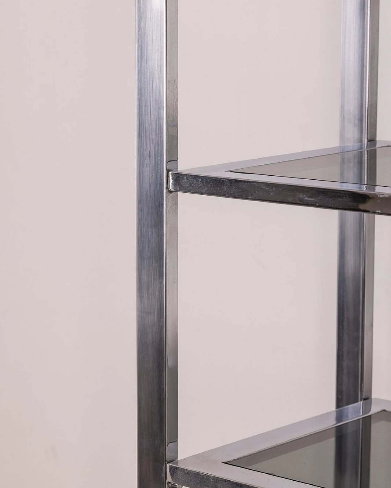 Chrome-plated metal bookcase with blue glass shelves, 1970s 9