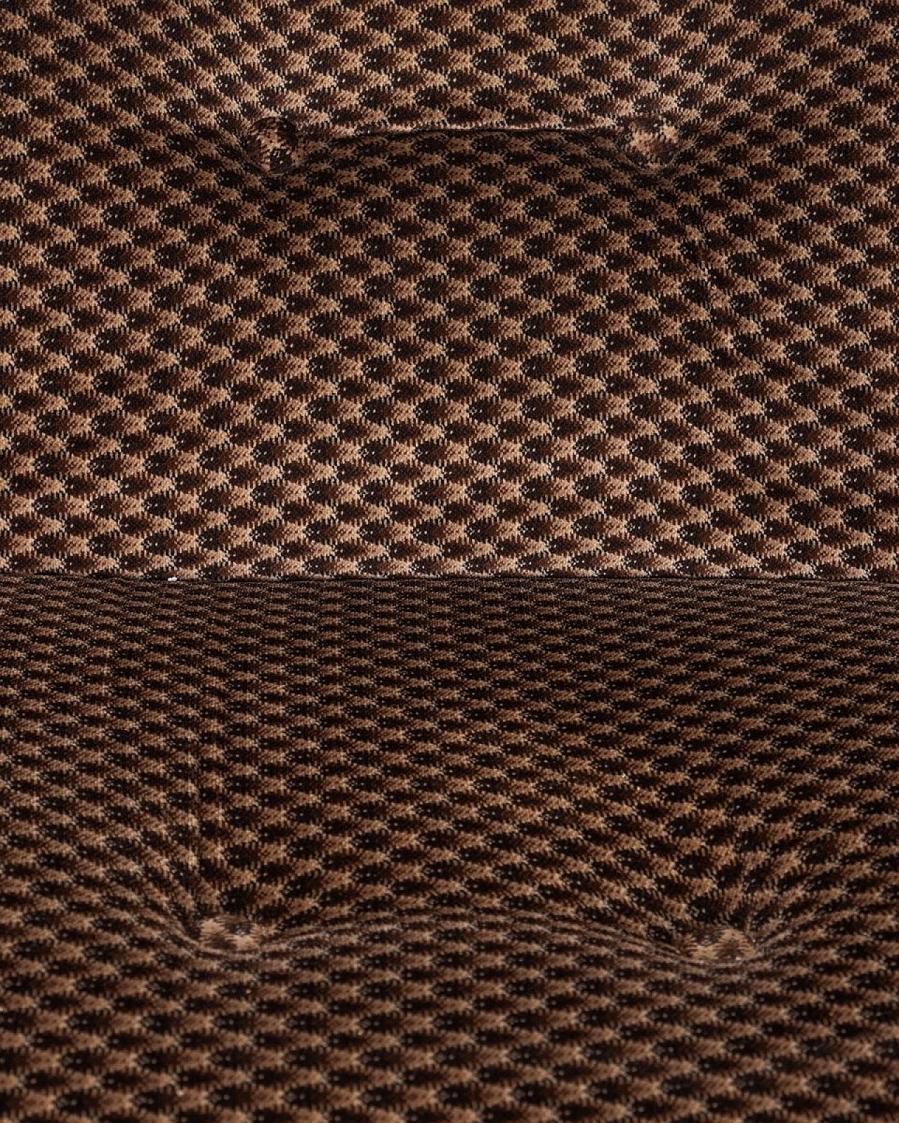 Salotto imbottito in tessuto marrone con piedi in legno, anni '70 10