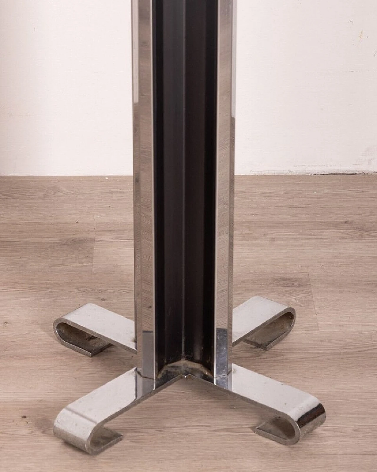 Chrome-plated metal & plastic coat rack with wooden hooks, 1970s 6