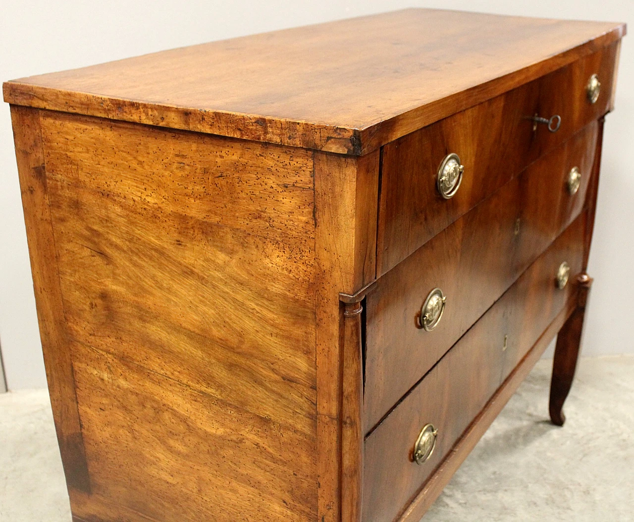 Directoire solid walnut dresser, second half of the 18th century 4