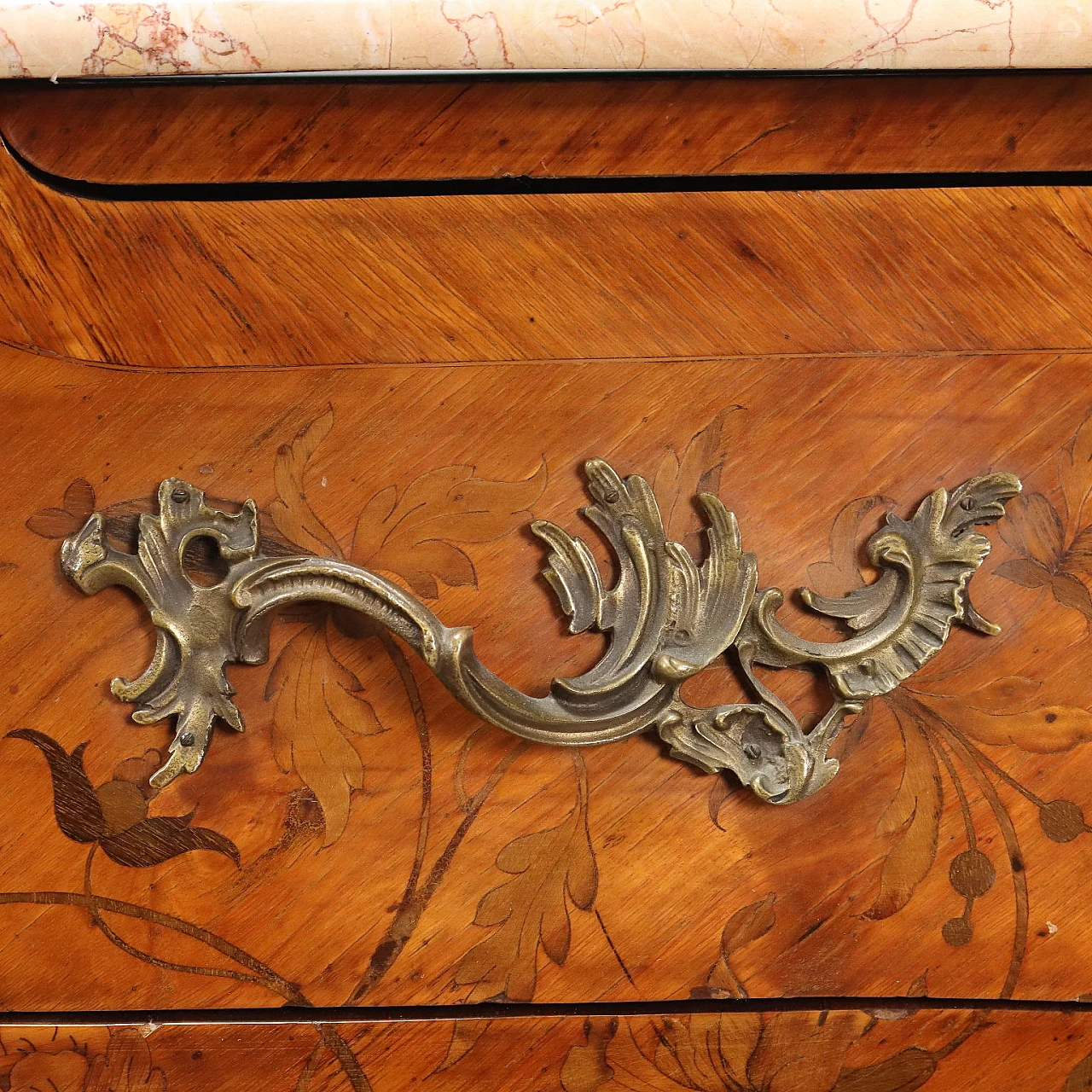 Comò francese stile Rococò in legno con piano in marmo, inizio '900 5