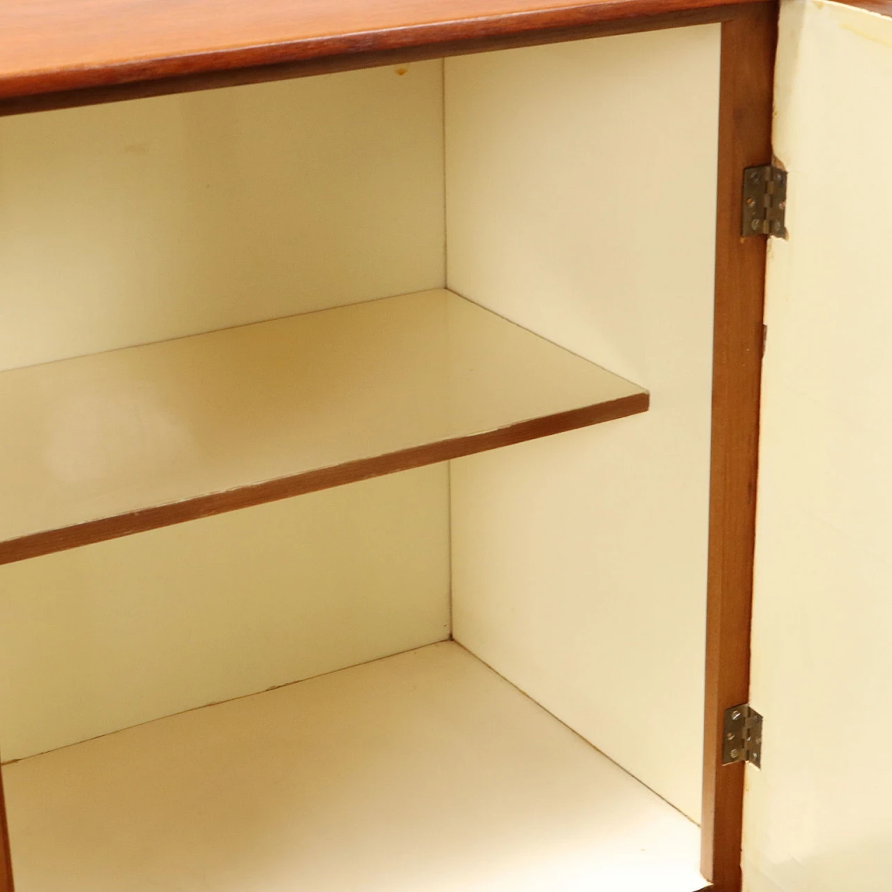 Credenza in teak impiallacciato con mensola in marmo, anni '60 6