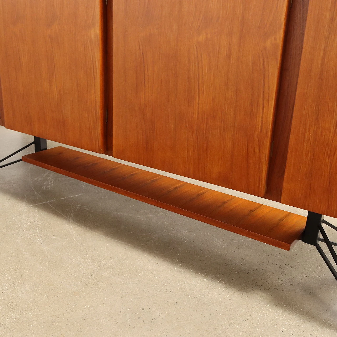 Credenza in teak impiallacciato con mensola in marmo, anni '60 7