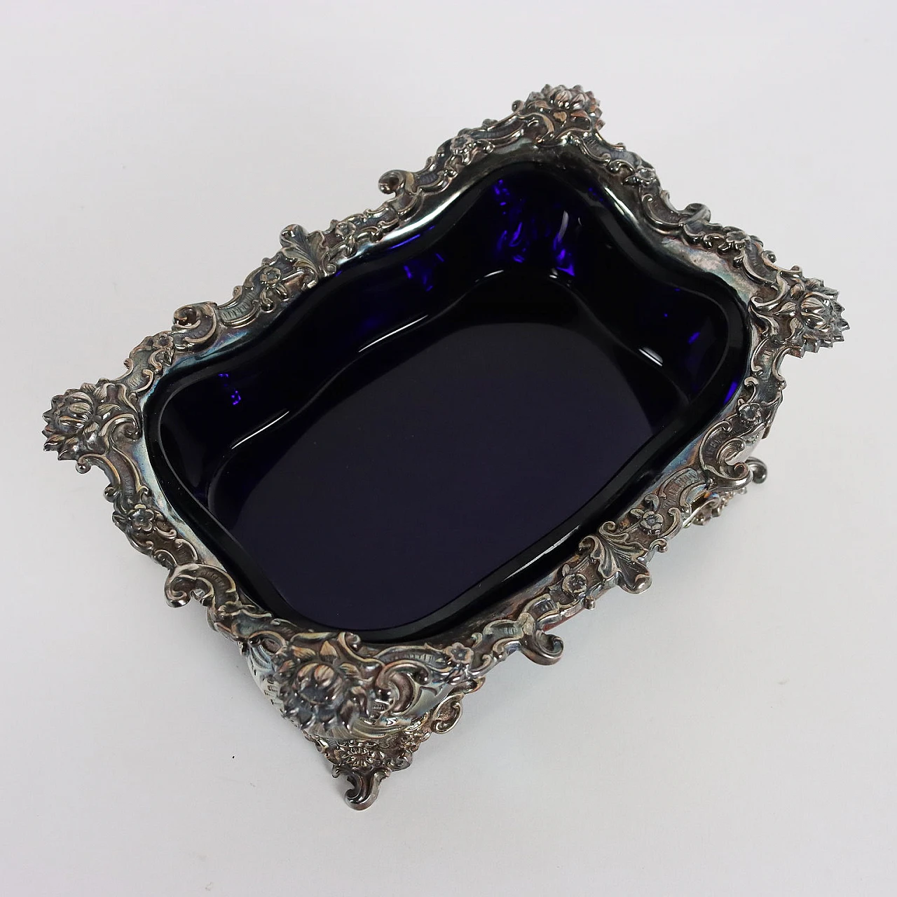 Centrotavola in argento 800 e vetro blu di De Giovanni 3