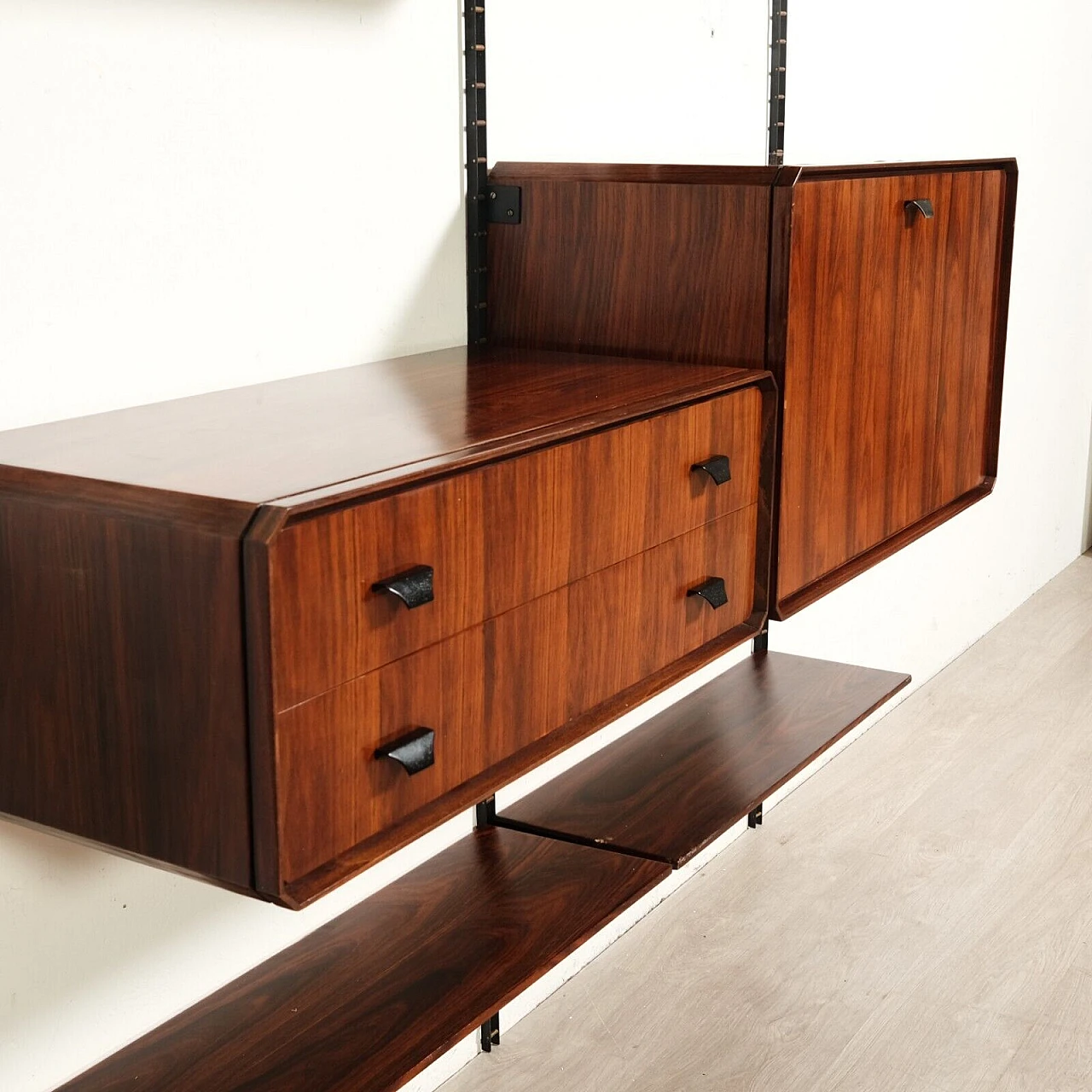 Libreria in palissandro e ferro, anni '60 17