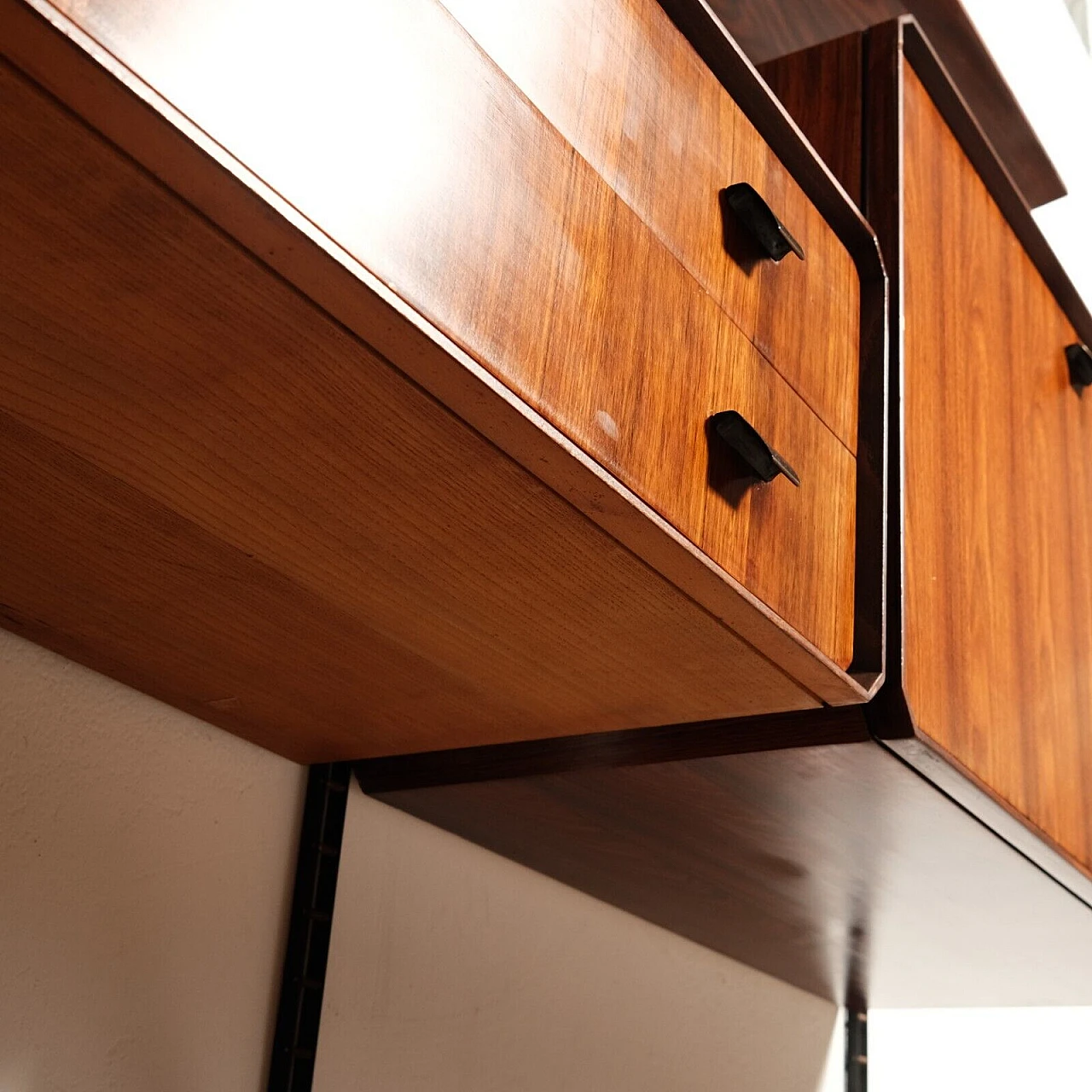 Libreria in palissandro e ferro, anni '60 21