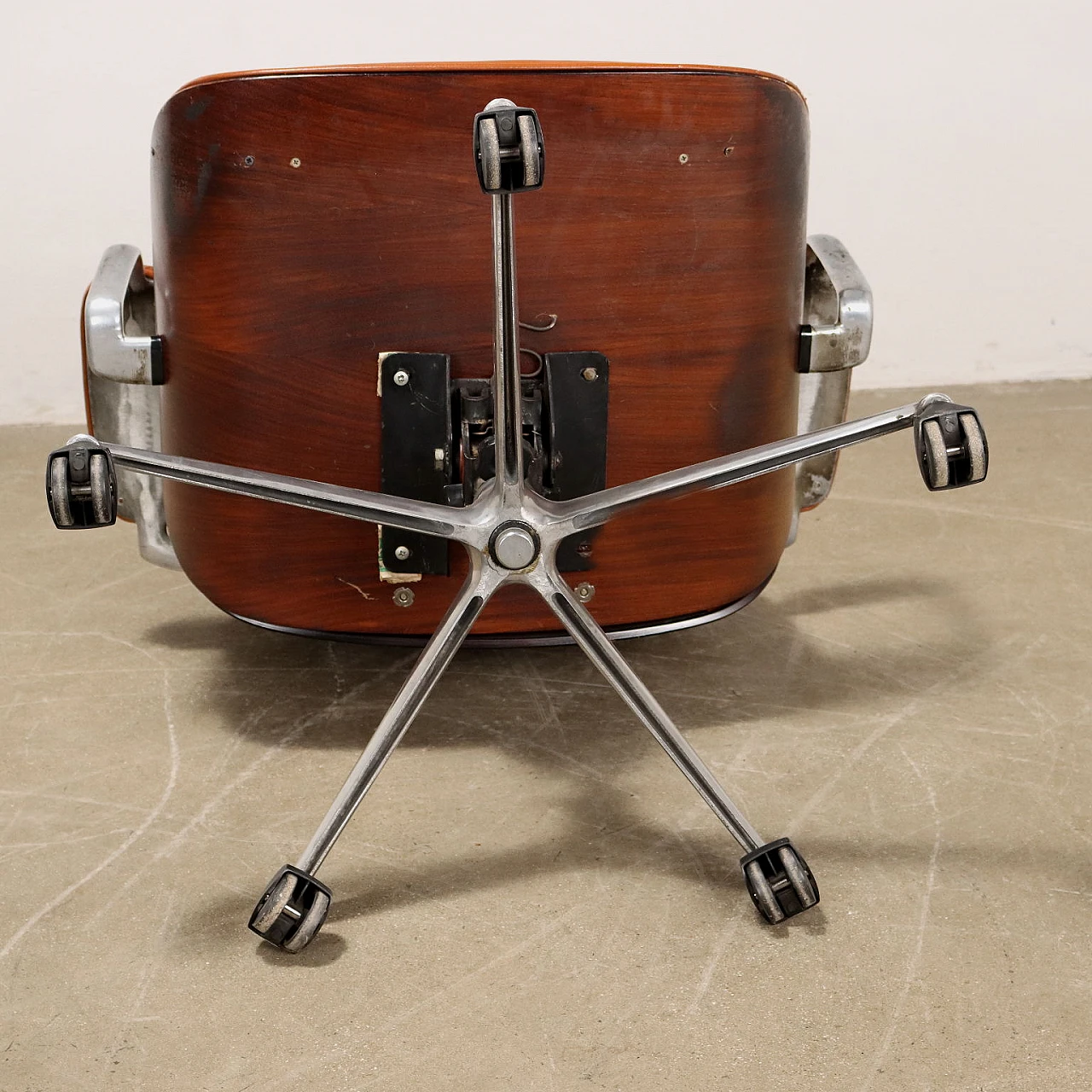 Poltrona da ufficio in alluminio e skai di MIM Roma, anni '60 8