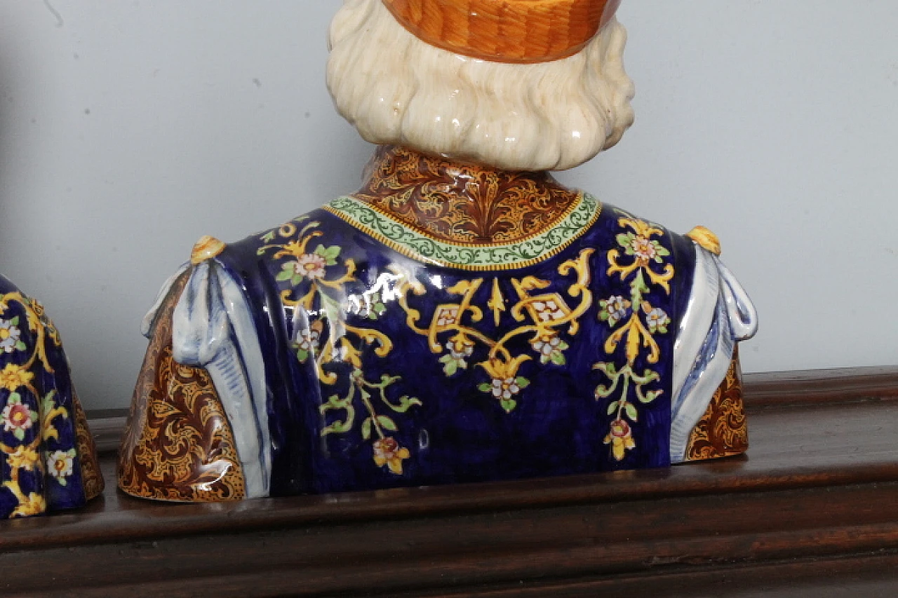 Coppia di busti in maiolica di Minghetti Bologna, inizio '900 14