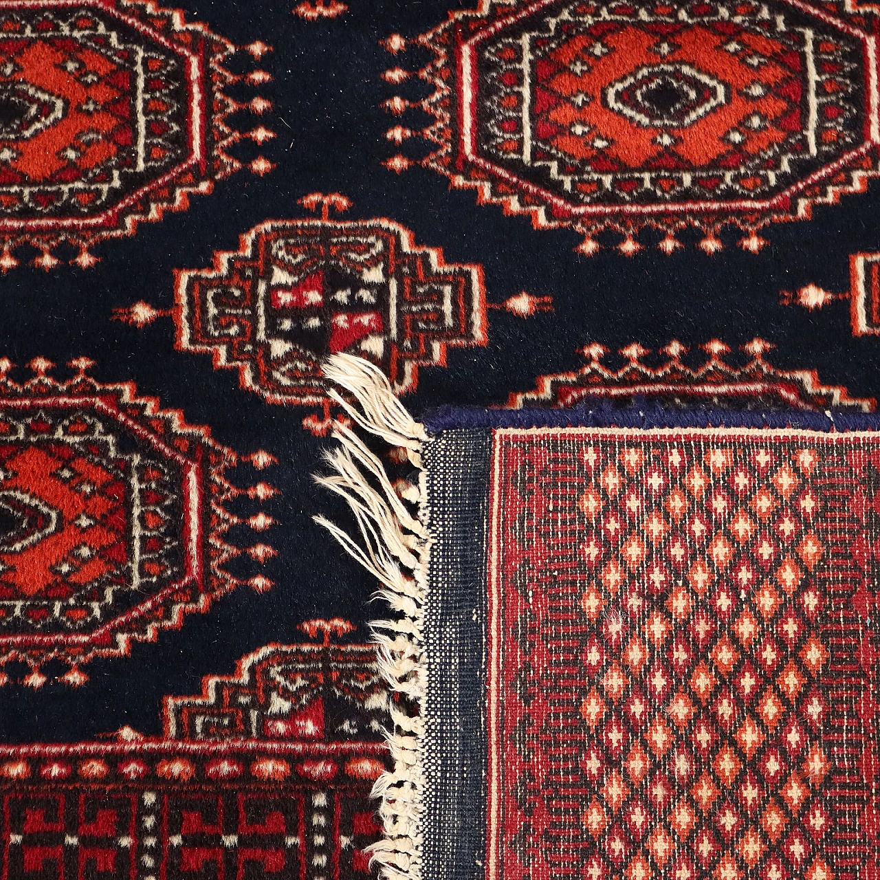 Tappeto pakistano Bukhara in cotone e lana, anni '90 9