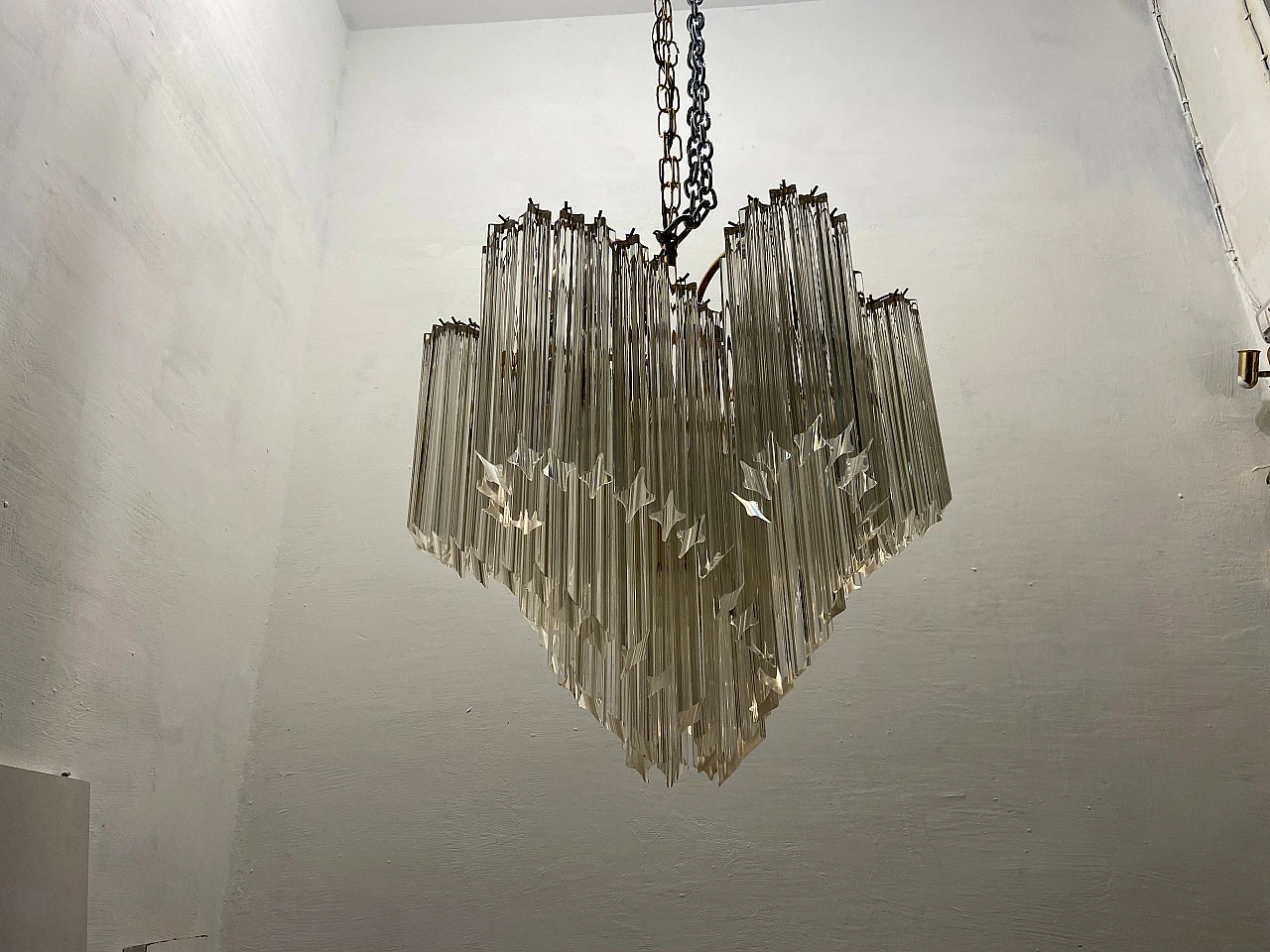 Pair of Prisma Trilobi Murano glass chandeliers, 1970s 10