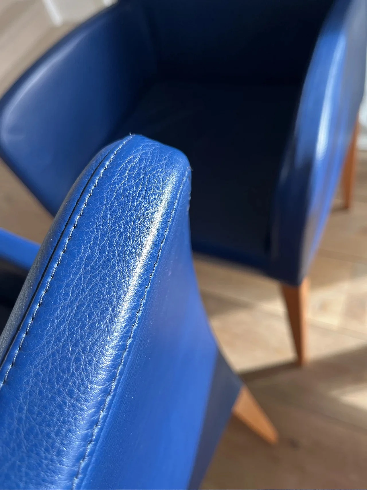 4 Liz blue grained leather armchairs by Poltorna Frau 6