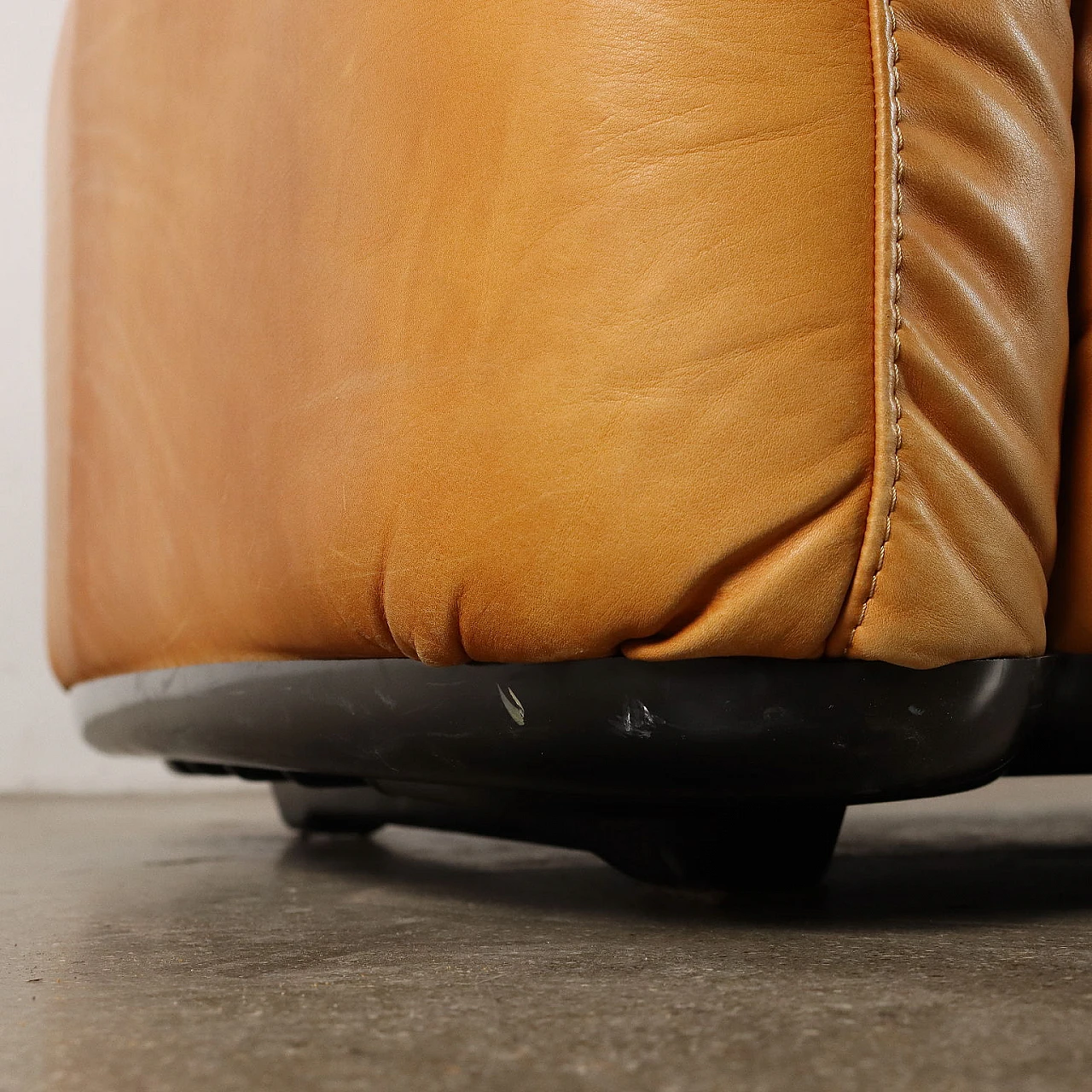 Divano Piumotto a tre posti in pelle di Arrigo Arrighi per Busnelli, anni '80 8