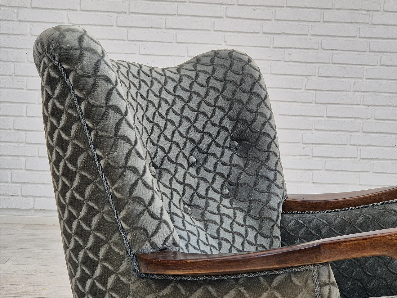 Poltrona danese in faggio e velluto, anni '60 10