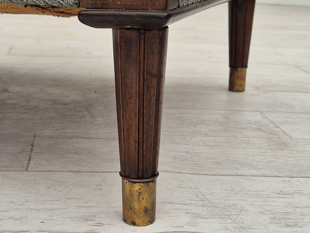 Poltrona danese in faggio e velluto, anni '60 12