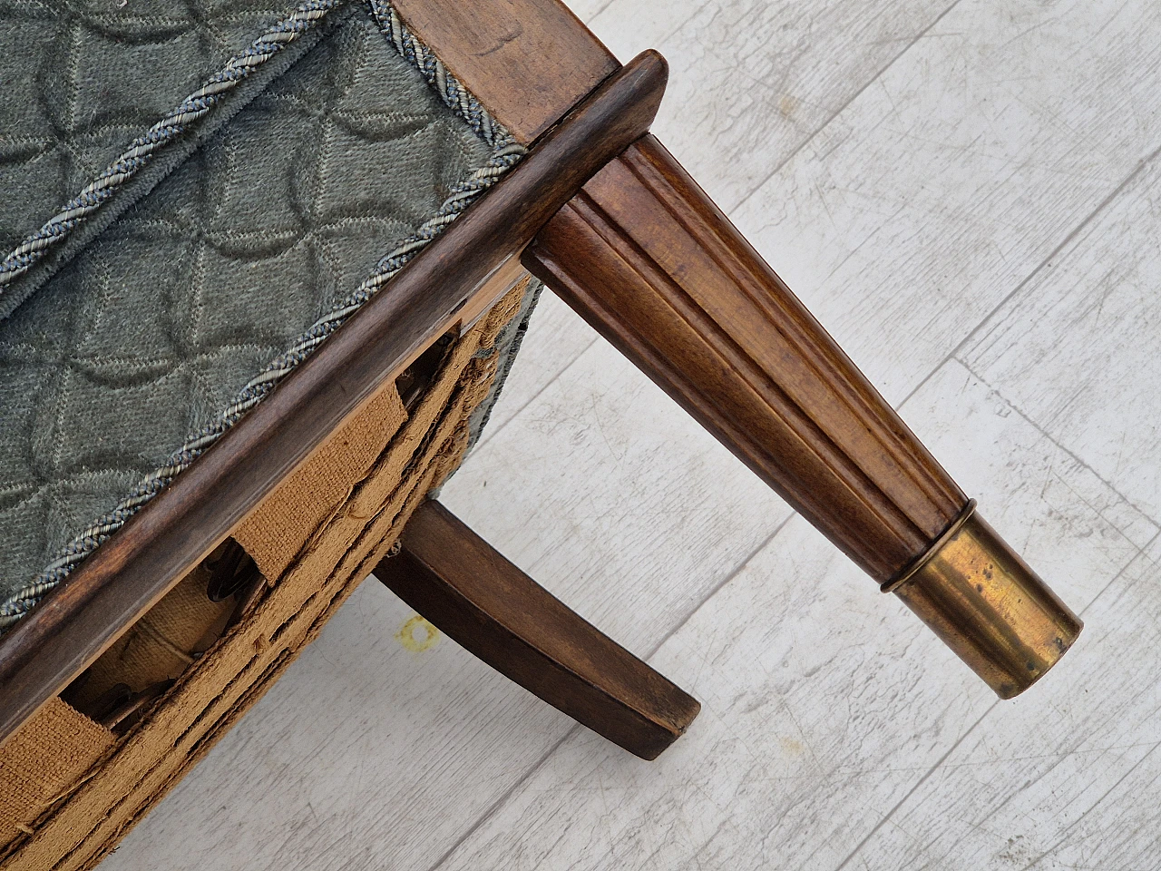 Poltrona danese in faggio e velluto, anni '60 18