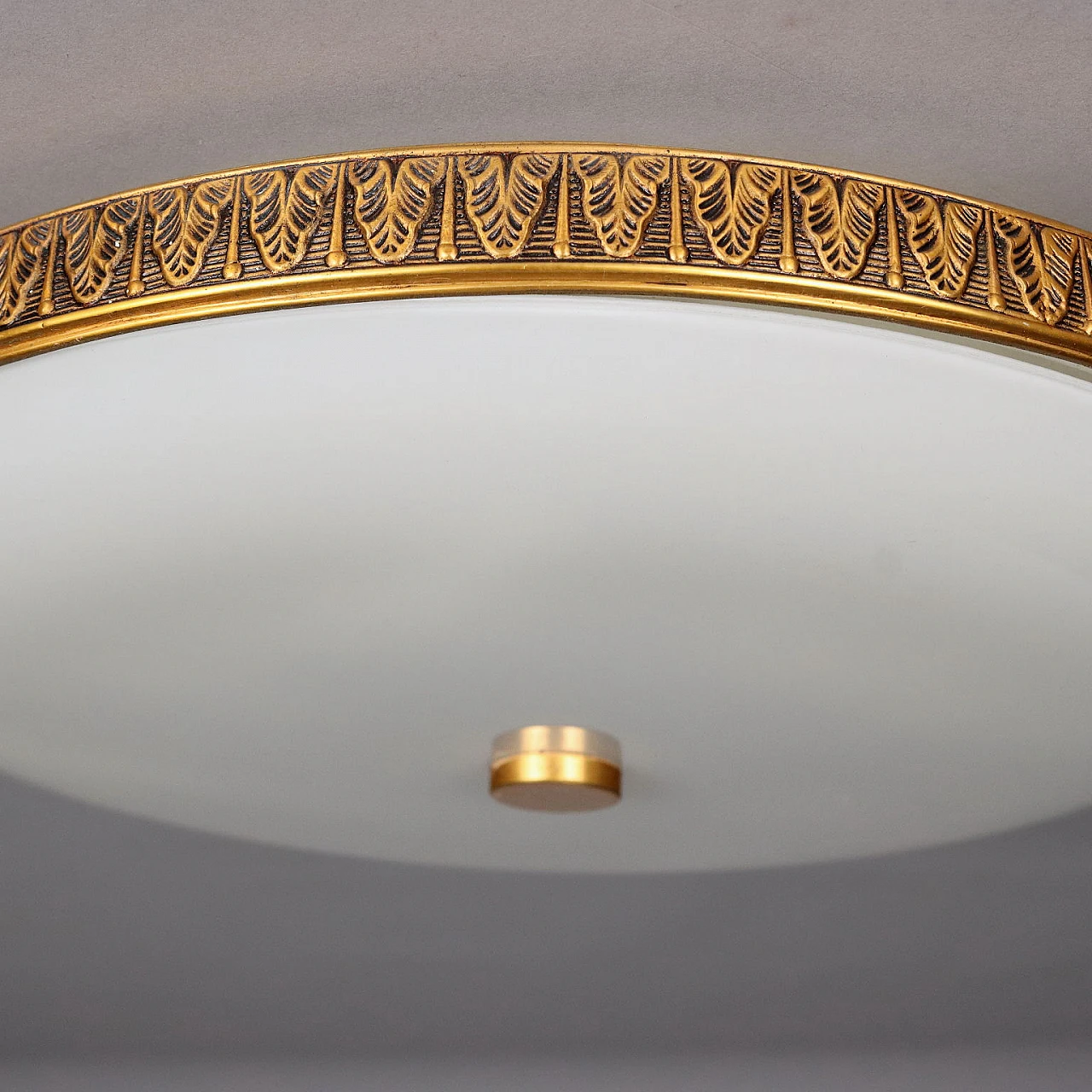 Plafoniera in ottone e vetro, anni '60 4