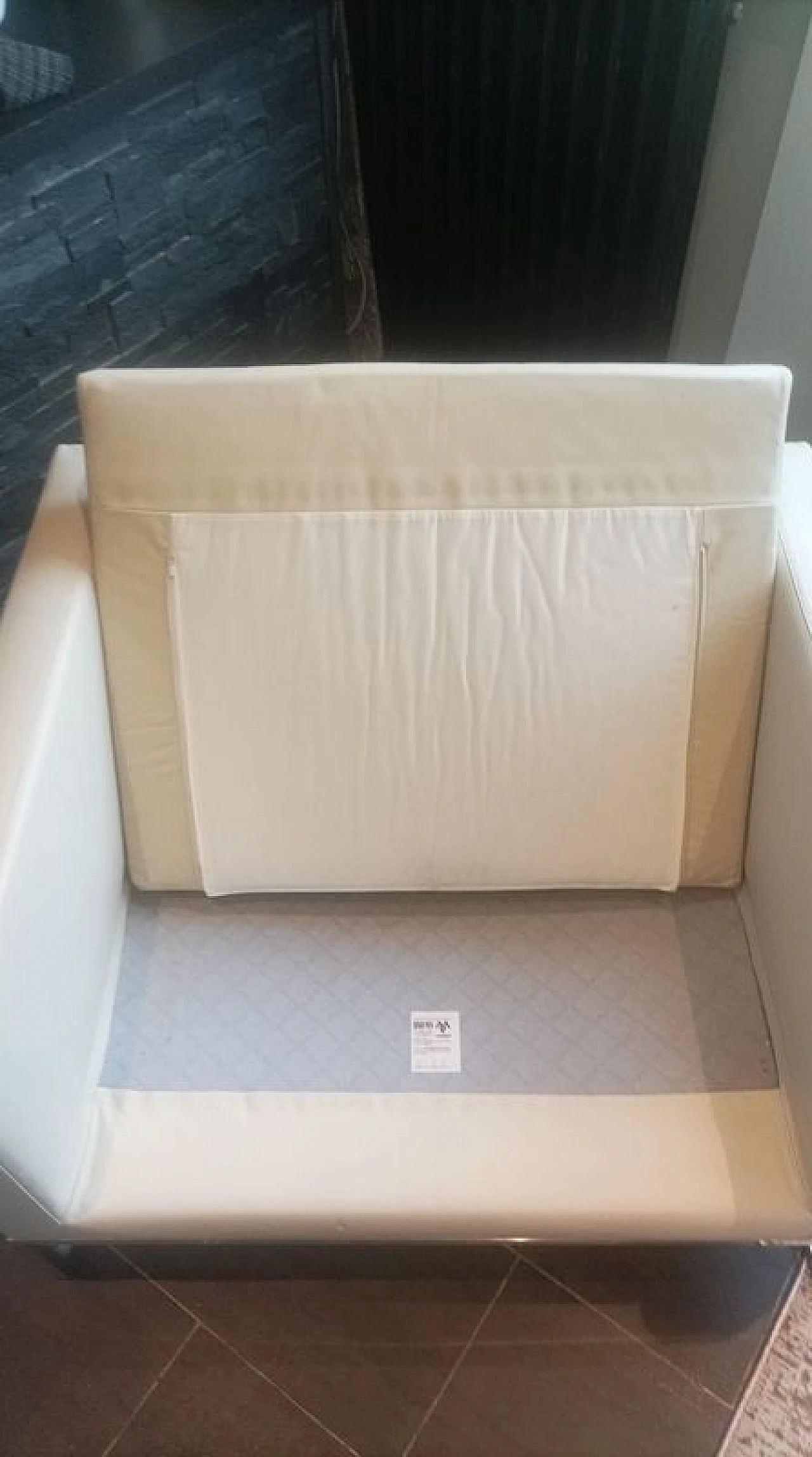 3 Poltrone Tight in pelle di Antonio Citterio per B&B Italia 5