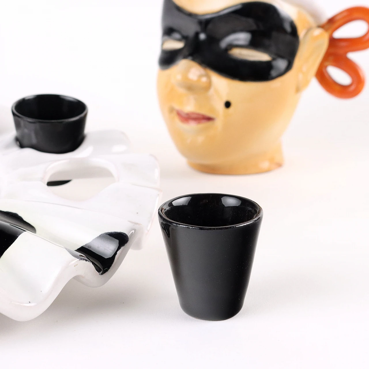 Servizio da liquore in ceramica con testa di Pierrot di Pucci Umbertide 9
