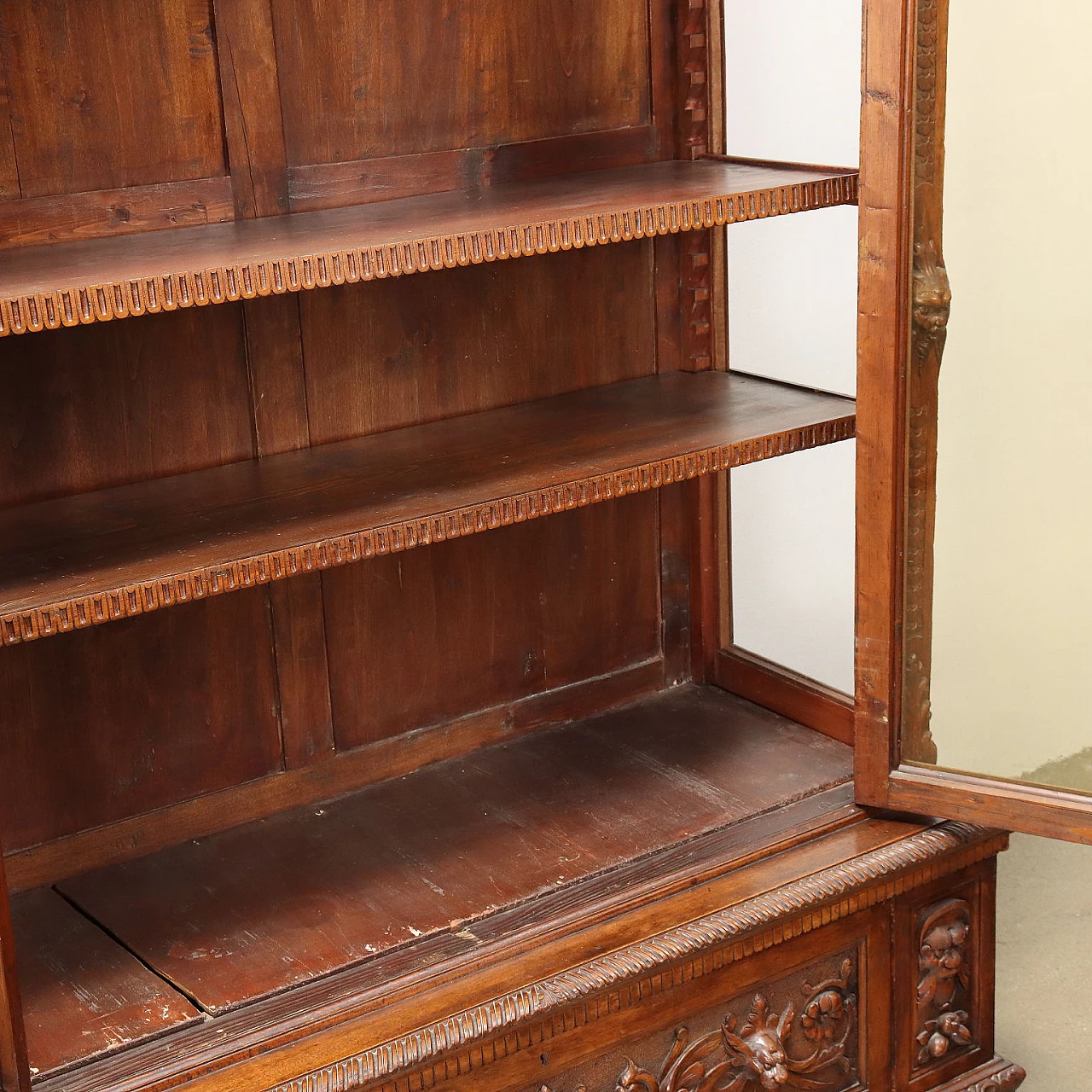 Inlaid walnut showcase with glass doors and drawer, 19th century 7