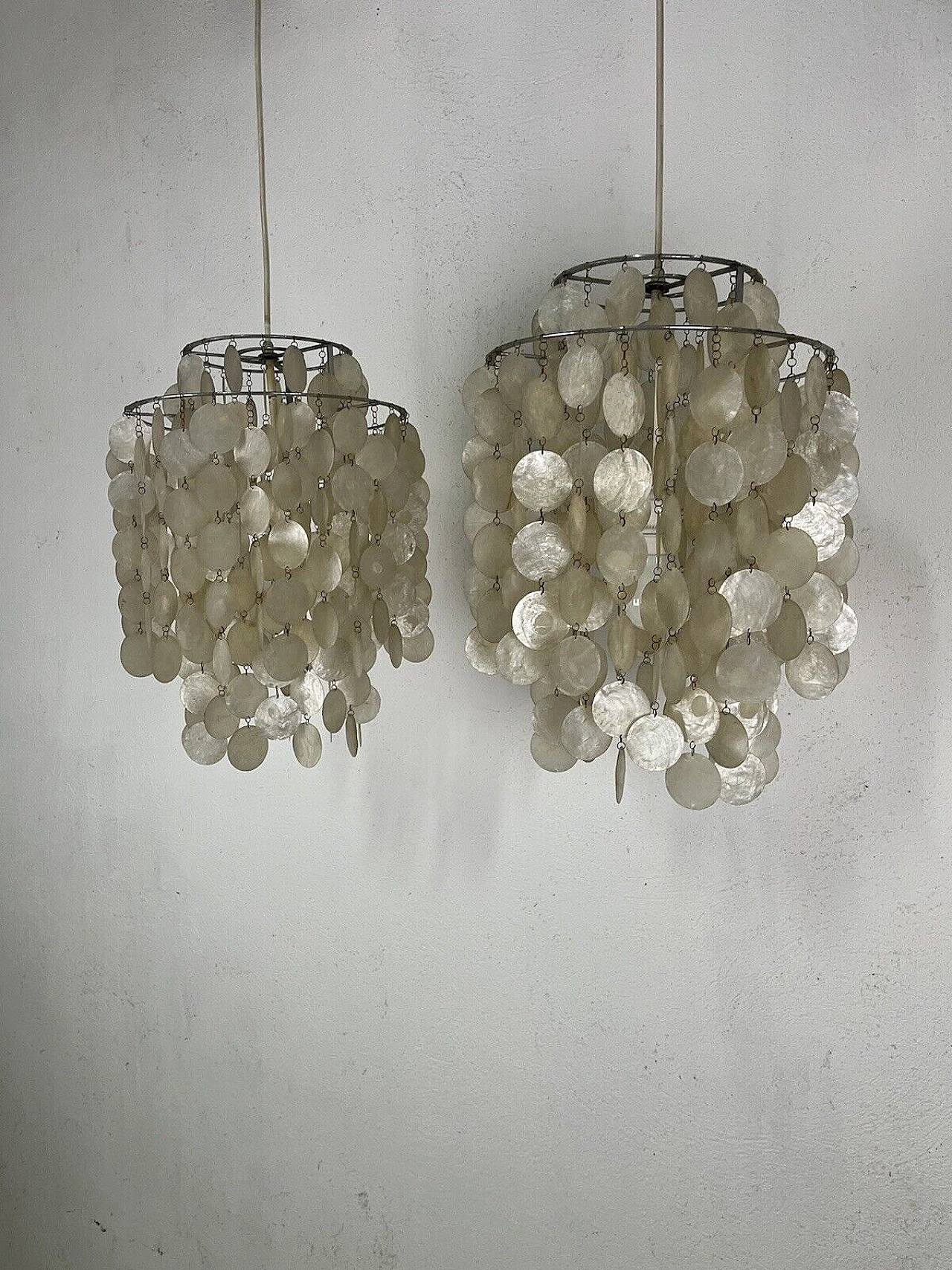 Coppia di lampadari in madreperla di Verner Panton, anni '60 14
