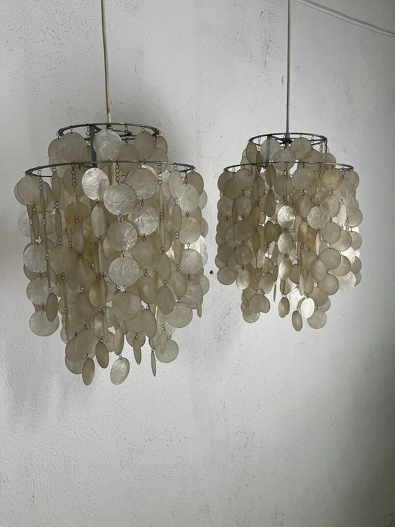 Coppia di lampadari in madreperla di Verner Panton, anni '60 15
