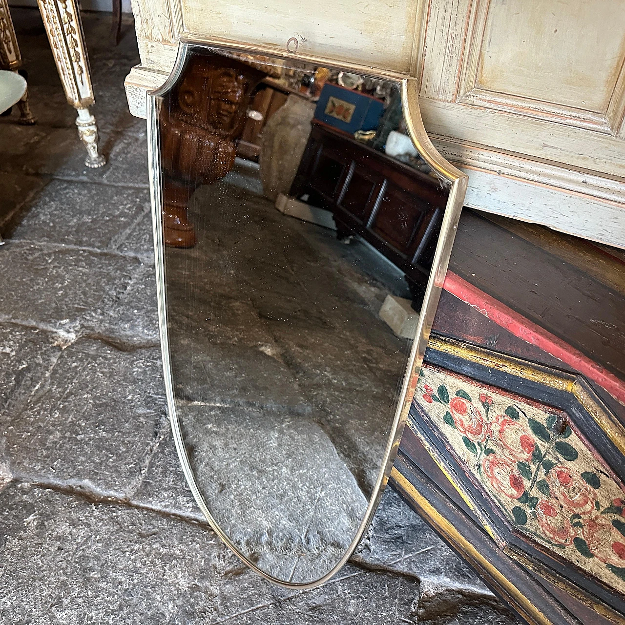 Specchio da parete in ottone massiccio nello stile di Ponti, anni '50 4