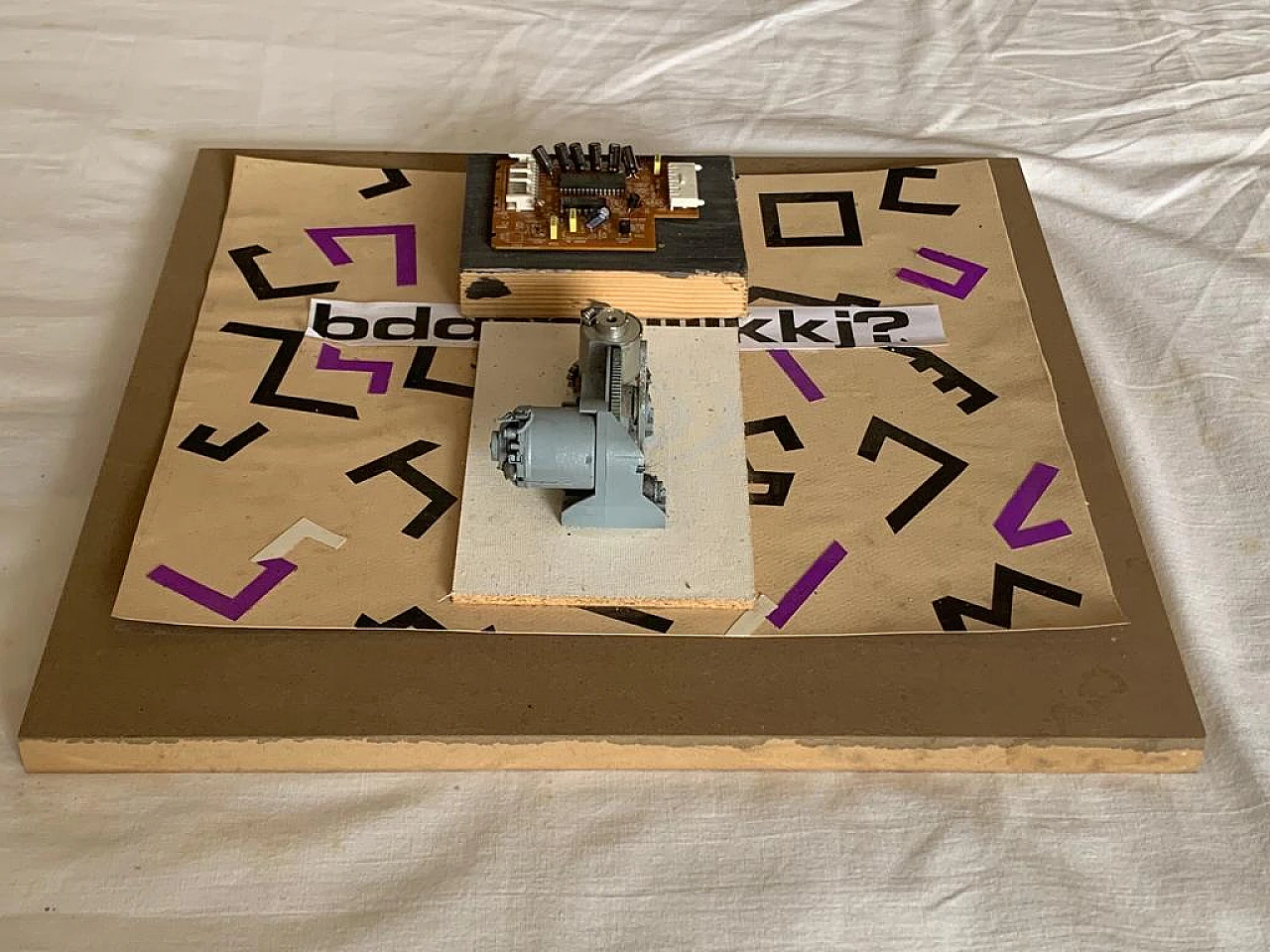 R. Volpini, Collage con parti elettroniche, tecnica mista, anni '60 2