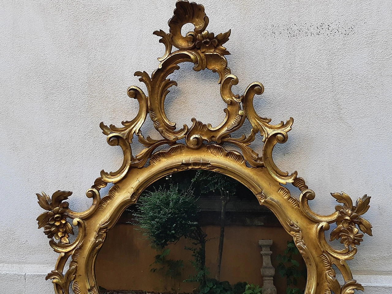 Carved and gilded wooden console table with mirror, early 20th century 4