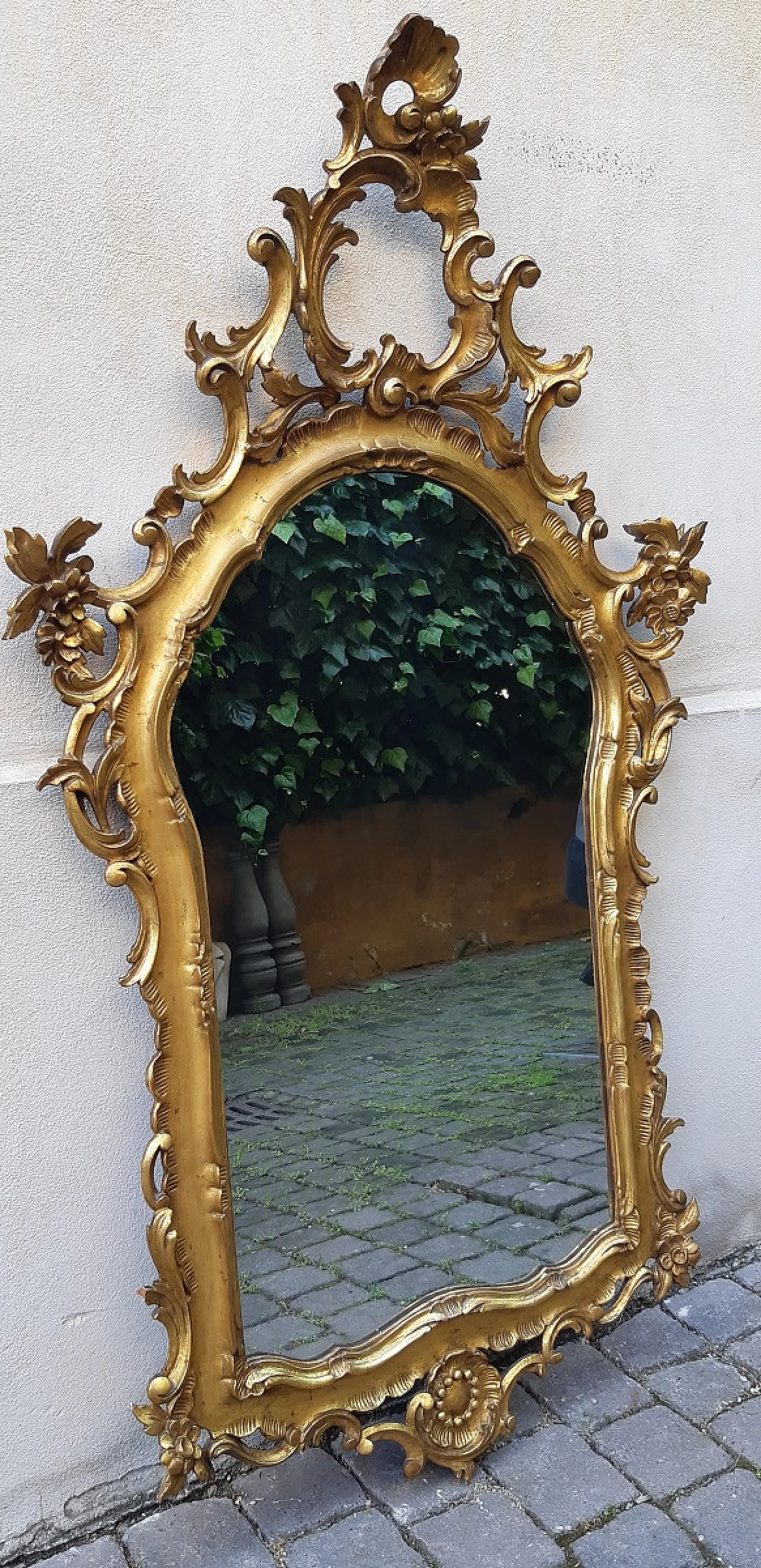 Carved and gilded wooden console table with mirror, early 20th century 7